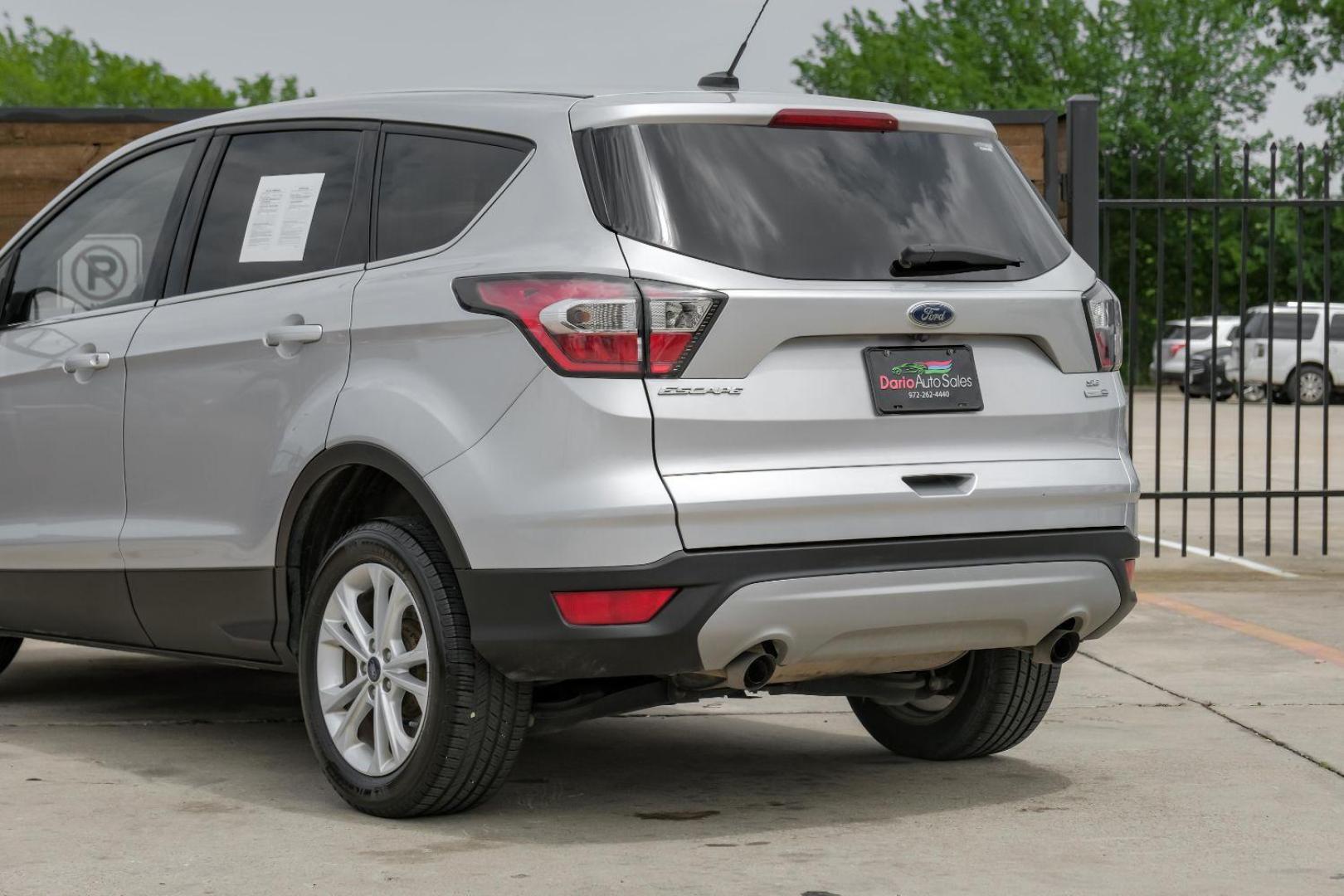 2017 SILVER Ford Escape SE 4WD (1FMCU9G96HU) with an 2.0L L4 DOHC 16V engine, 6-Speed Automatic transmission, located at 2401 E Main St., Grand Prairie, TX, 75050, (972) 262-4440, 32.748981, -96.969643 - Photo#14