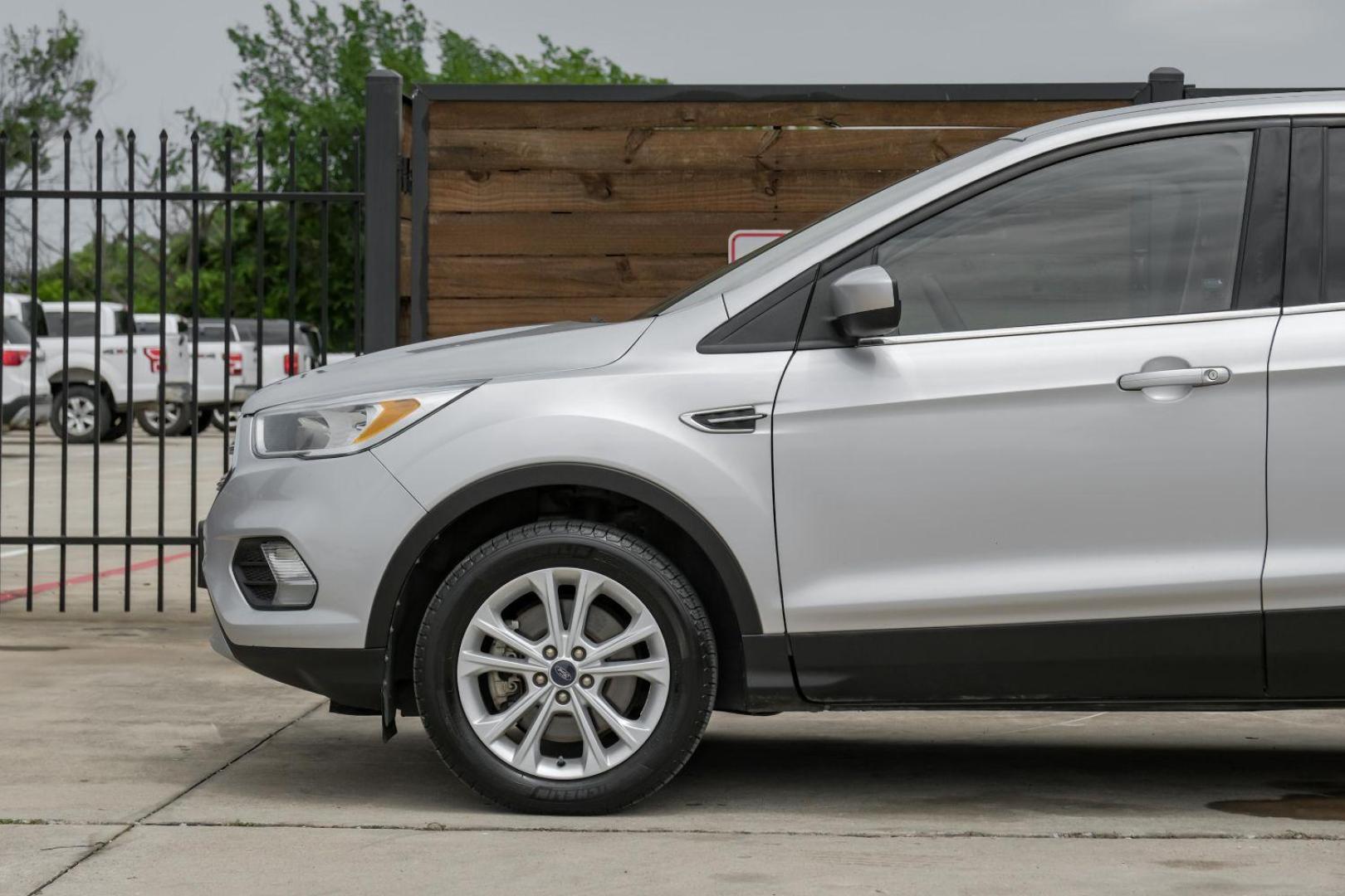 2017 SILVER Ford Escape SE 4WD (1FMCU9G96HU) with an 2.0L L4 DOHC 16V engine, 6-Speed Automatic transmission, located at 2401 E Main St., Grand Prairie, TX, 75050, (972) 262-4440, 32.748981, -96.969643 - Photo#16