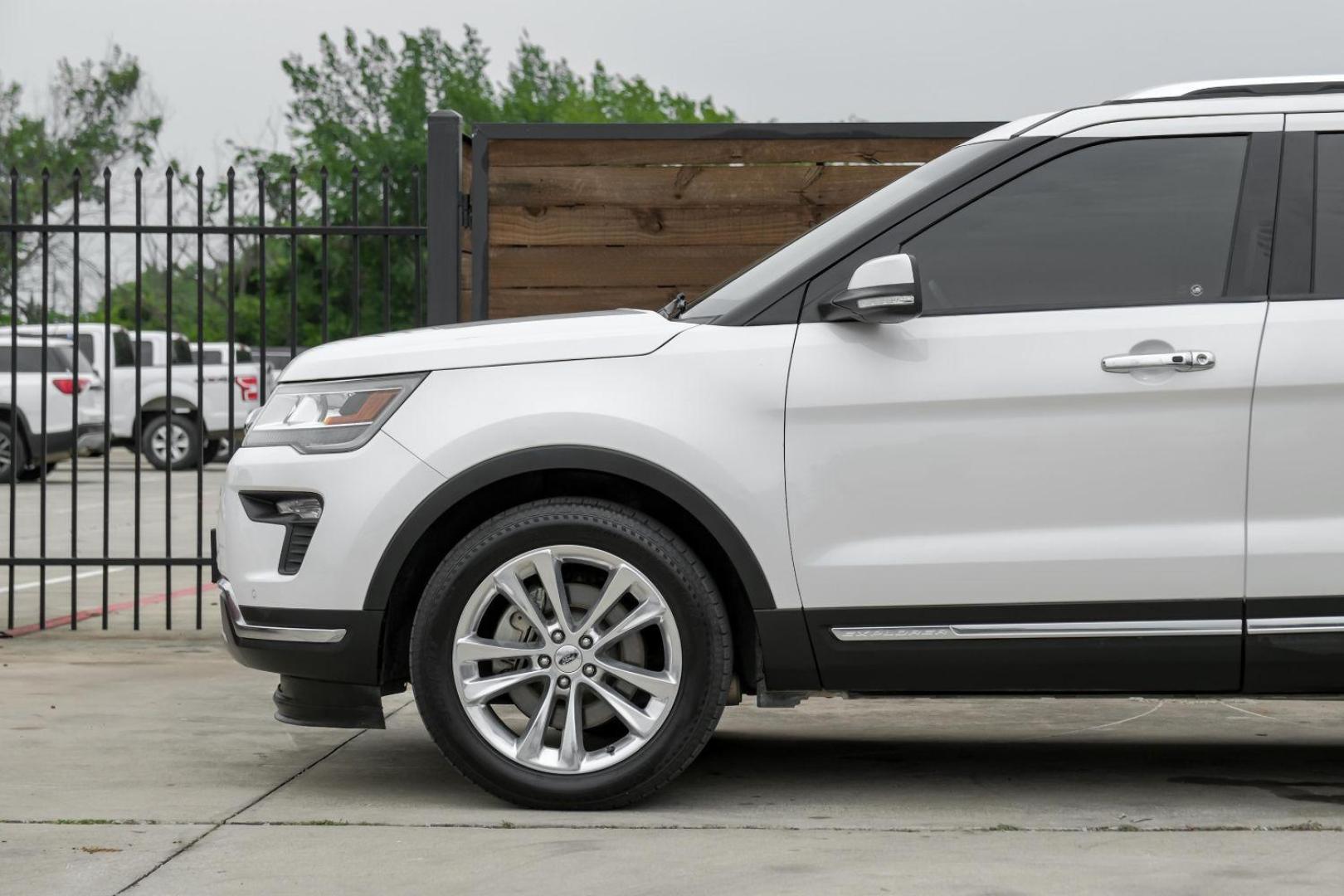 2018 White Ford Explorer Limited FWD (1FM5K7FH8JG) with an 2.3L L4 DOHC 16V engine, 6-Speed Automatic transmission, located at 2401 E Main St., Grand Prairie, TX, 75050, (972) 262-4440, 32.748981, -96.969643 - Photo#15