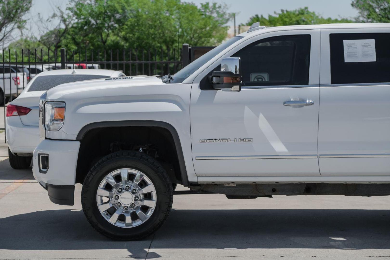 2015 White GMC Sierra 2500HD Denali Crew Cab 4WD (1GT120E80FF) with an 6.6L V8 OHV 16V DIESEL engine, 6-Speed Automatic transmission, located at 2401 E Main St., Grand Prairie, TX, 75050, (972) 262-4440, 32.748981, -96.969643 - Photo#16