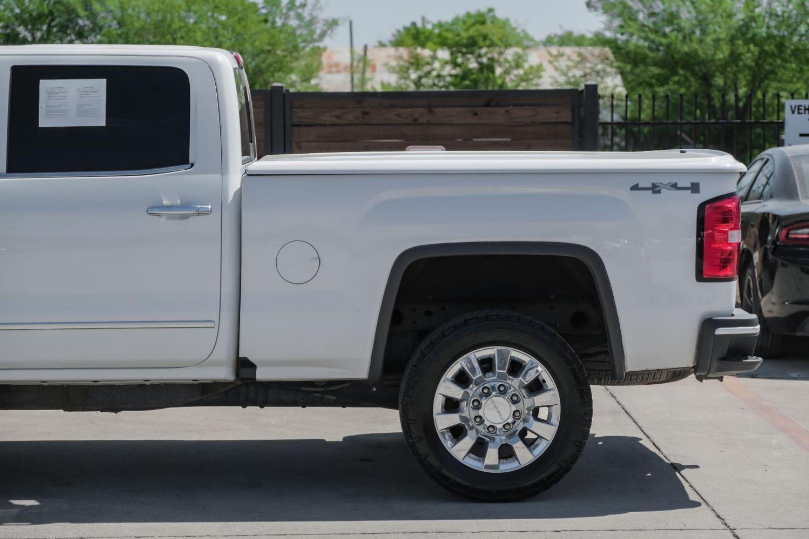 2015 White GMC Sierra 2500HD Denali Crew Cab 4WD (1GT120E80FF) with an 6.6L V8 OHV 16V DIESEL engine, 6-Speed Automatic transmission, located at 2401 E Main St., Grand Prairie, TX, 75050, (972) 262-4440, 32.748981, -96.969643 - Photo#17