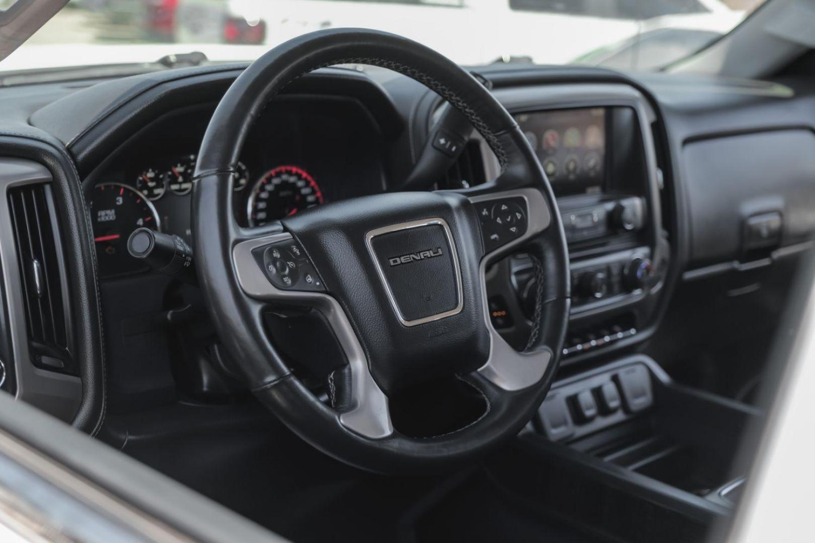 2015 White GMC Sierra 2500HD Denali Crew Cab 4WD (1GT120E80FF) with an 6.6L V8 OHV 16V DIESEL engine, 6-Speed Automatic transmission, located at 2401 E Main St., Grand Prairie, TX, 75050, (972) 262-4440, 32.748981, -96.969643 - Photo#21