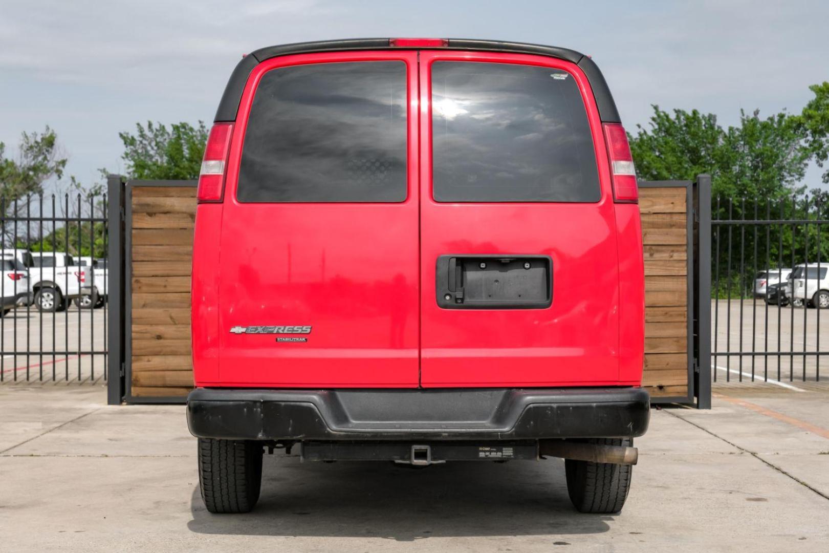 2016 RED Chevrolet Express 2500 Cargo (1GCWGAFF9G1) with an 4.8L V8 FFV engine, 6-Speed Automatic transmission, located at 2401 E Main St., Grand Prairie, TX, 75050, (972) 262-4440, 32.748981, -96.969643 - Photo#10