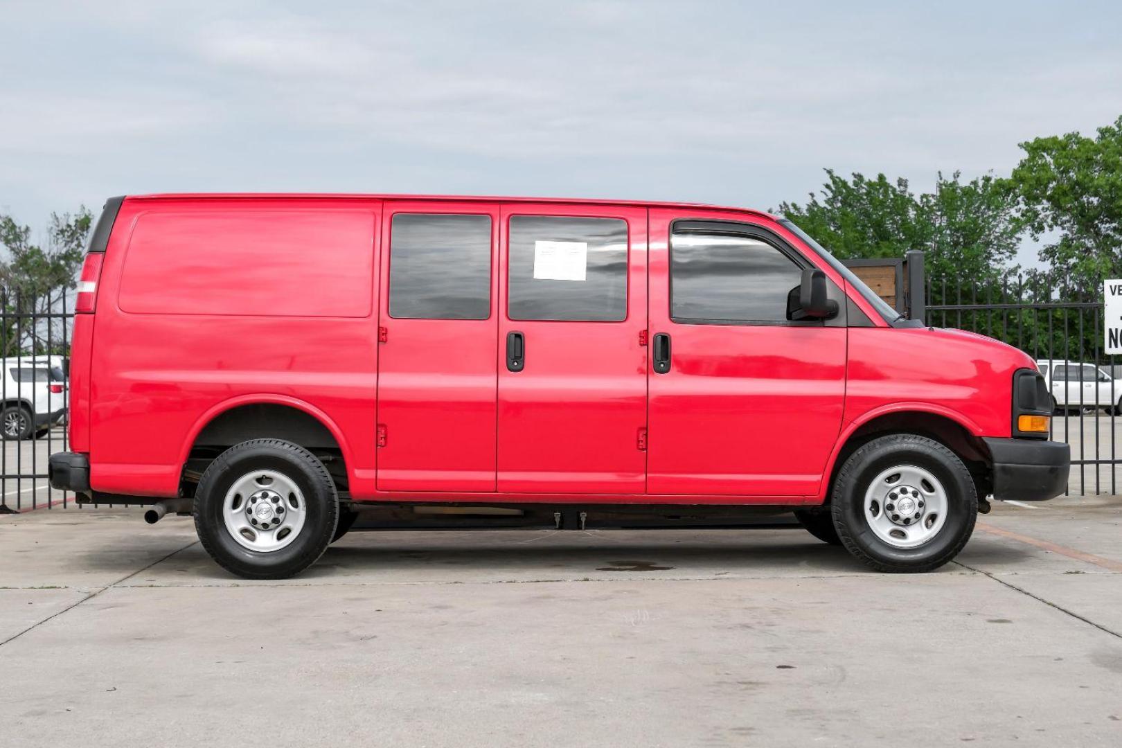 2016 RED Chevrolet Express 2500 Cargo (1GCWGAFF9G1) with an 4.8L V8 FFV engine, 6-Speed Automatic transmission, located at 2401 E Main St., Grand Prairie, TX, 75050, (972) 262-4440, 32.748981, -96.969643 - Photo#8