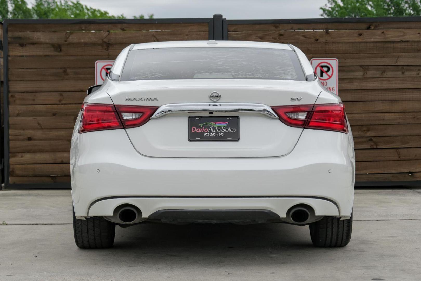 2018 WHITE Nissan Maxima 3.5 SL (1N4AA6AP2JC) with an 3.5L V6 DOHC 24V engine, Continuously Variable Transmission transmission, located at 2401 E Main St., Grand Prairie, TX, 75050, (972) 262-4440, 32.748981, -96.969643 - Photo#10