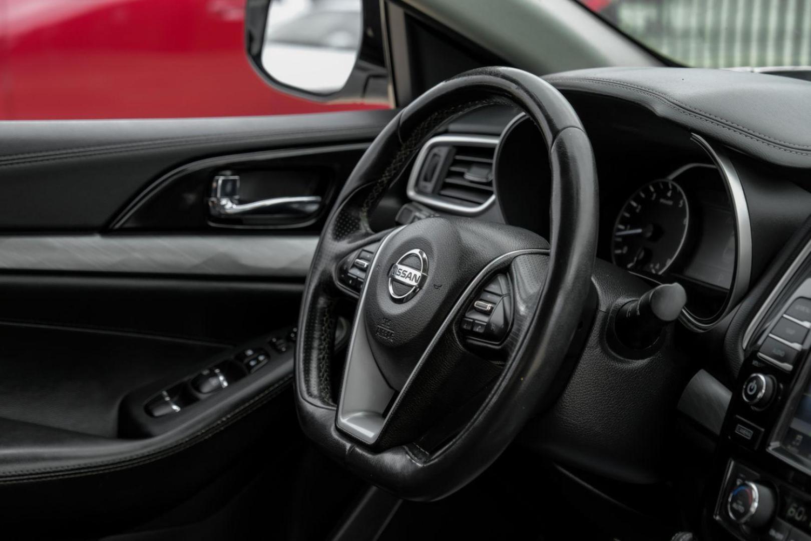 2018 WHITE Nissan Maxima 3.5 SL (1N4AA6AP2JC) with an 3.5L V6 DOHC 24V engine, Continuously Variable Transmission transmission, located at 2401 E Main St., Grand Prairie, TX, 75050, (972) 262-4440, 32.748981, -96.969643 - Photo#19