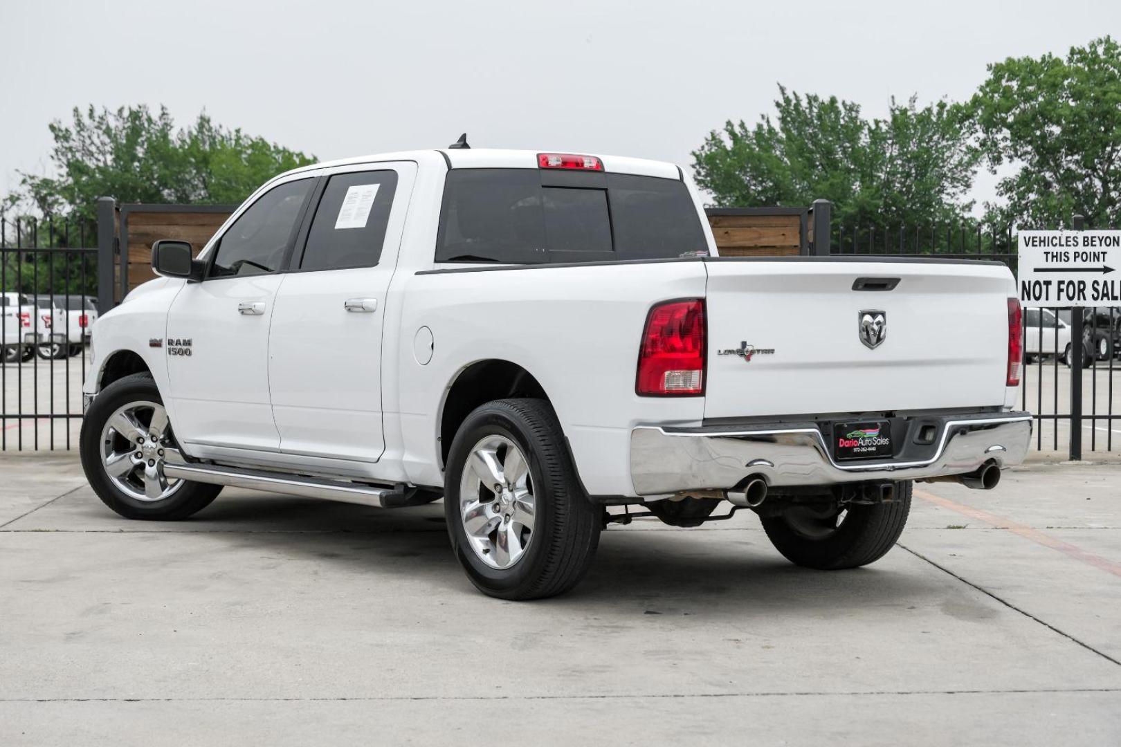 2013 White RAM 1500 SLT Crew Cab SWB 2WD (1C6RR6LT8DS) with an 5.7L V8 OHV 16V engine, 6-Speed Automatic transmission, located at 2401 E Main St., Grand Prairie, TX, 75050, (972) 262-4440, 32.748981, -96.969643 - Photo#11