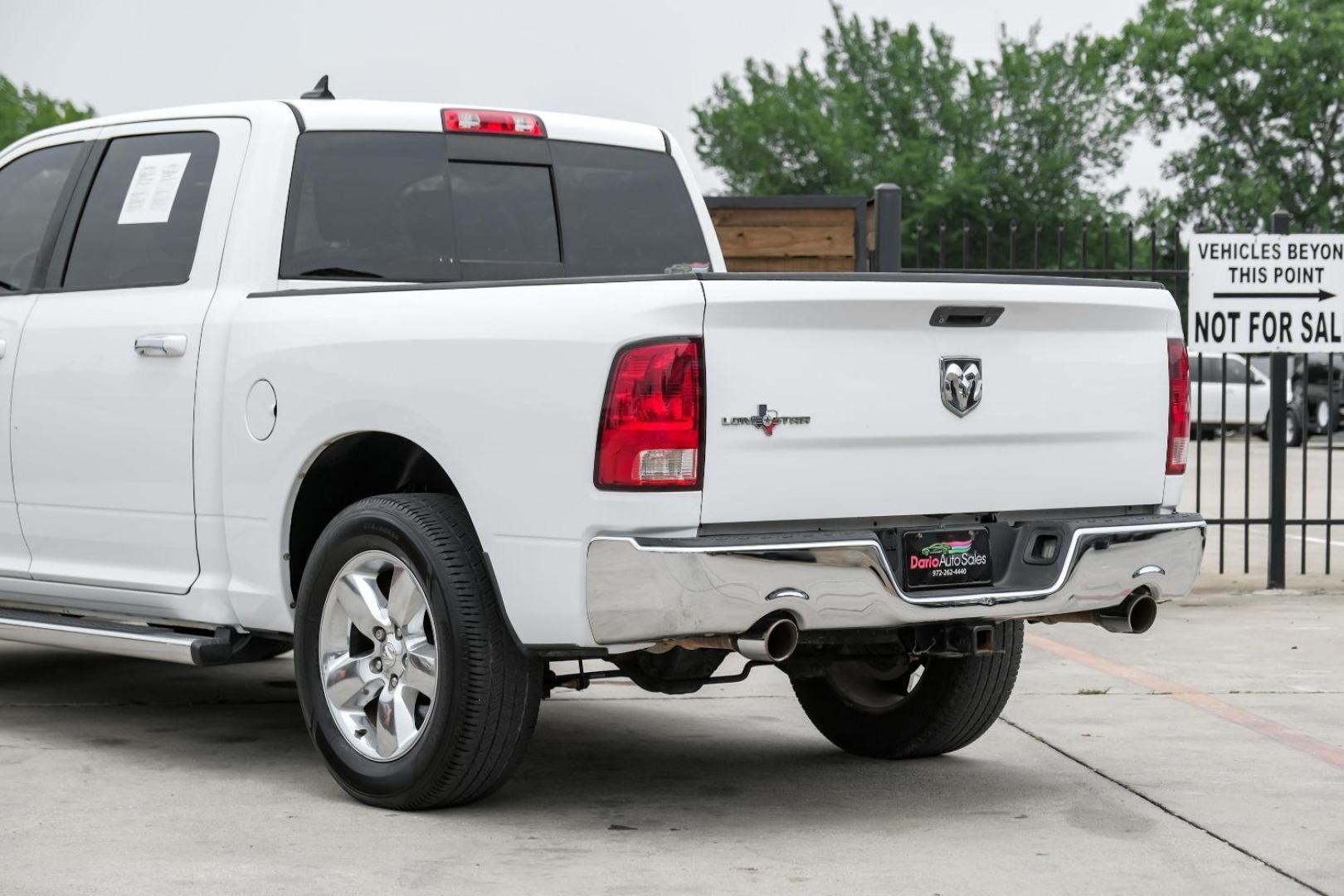 2013 White RAM 1500 SLT Crew Cab SWB 2WD (1C6RR6LT8DS) with an 5.7L V8 OHV 16V engine, 6-Speed Automatic transmission, located at 2401 E Main St., Grand Prairie, TX, 75050, (972) 262-4440, 32.748981, -96.969643 - Photo#13