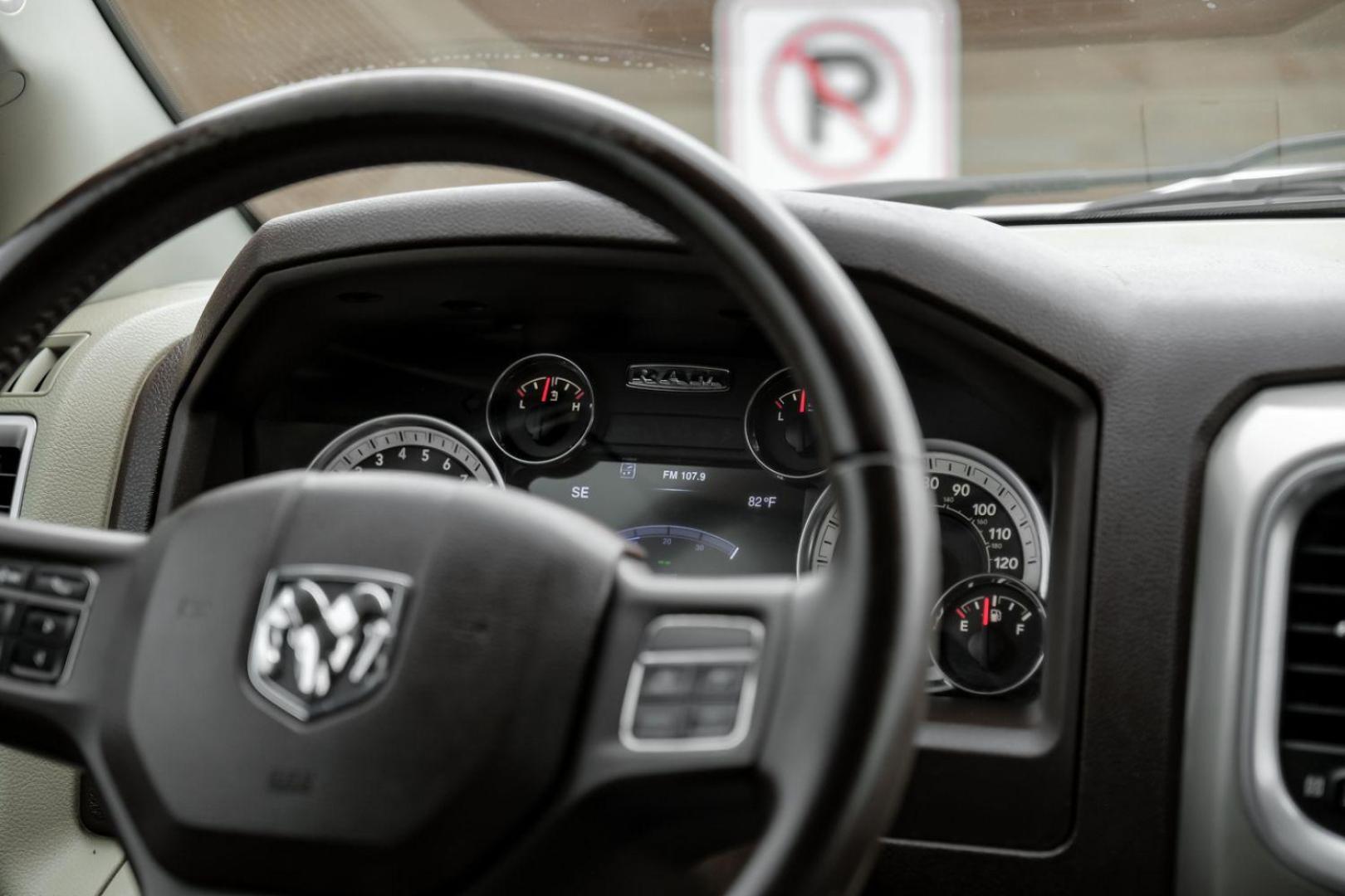 2013 White RAM 1500 SLT Crew Cab SWB 2WD (1C6RR6LT8DS) with an 5.7L V8 OHV 16V engine, 6-Speed Automatic transmission, located at 2401 E Main St., Grand Prairie, TX, 75050, (972) 262-4440, 32.748981, -96.969643 - Photo#23