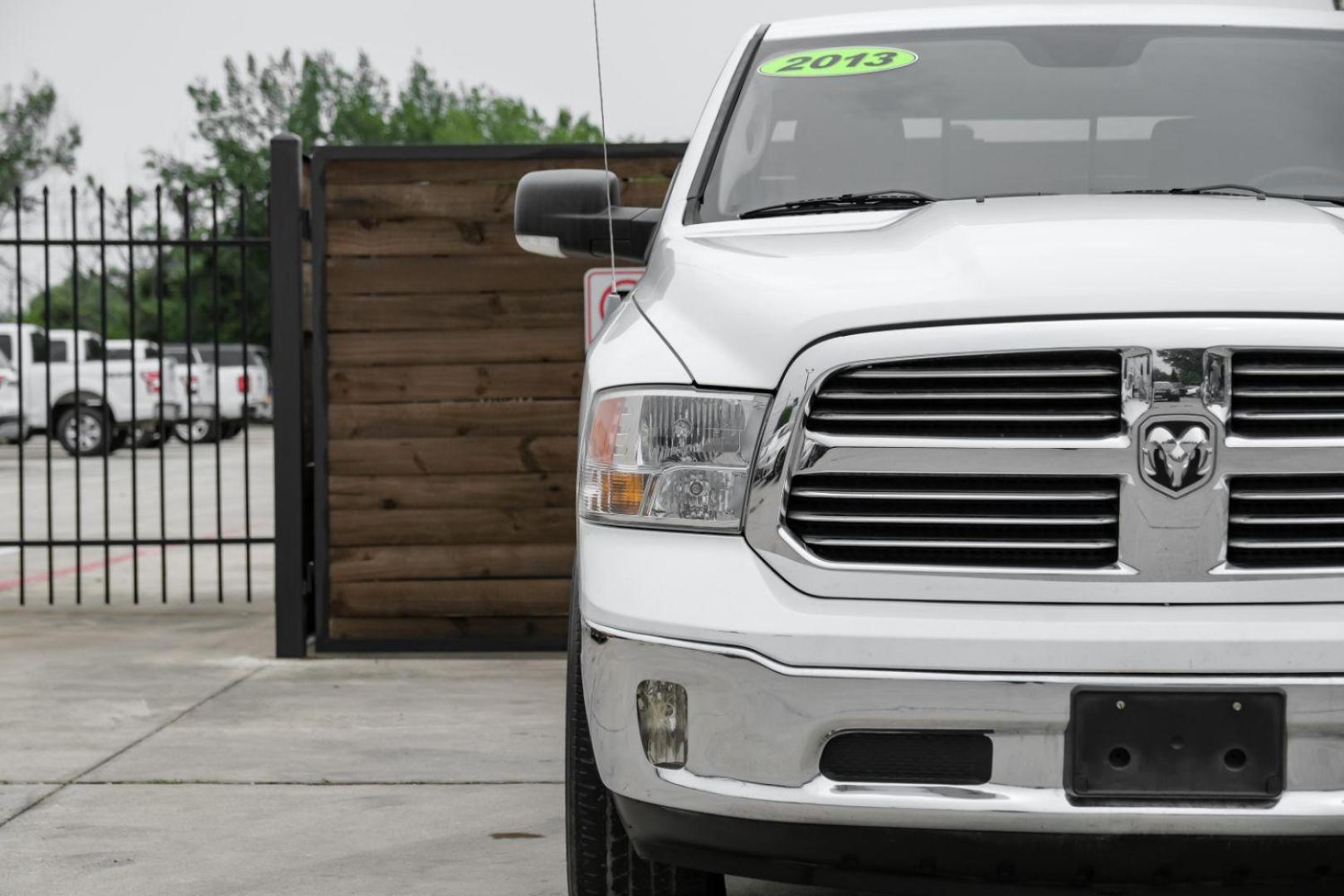 2013 White RAM 1500 SLT Crew Cab SWB 2WD (1C6RR6LT8DS) with an 5.7L V8 OHV 16V engine, 6-Speed Automatic transmission, located at 2401 E Main St., Grand Prairie, TX, 75050, (972) 262-4440, 32.748981, -96.969643 - Photo#48