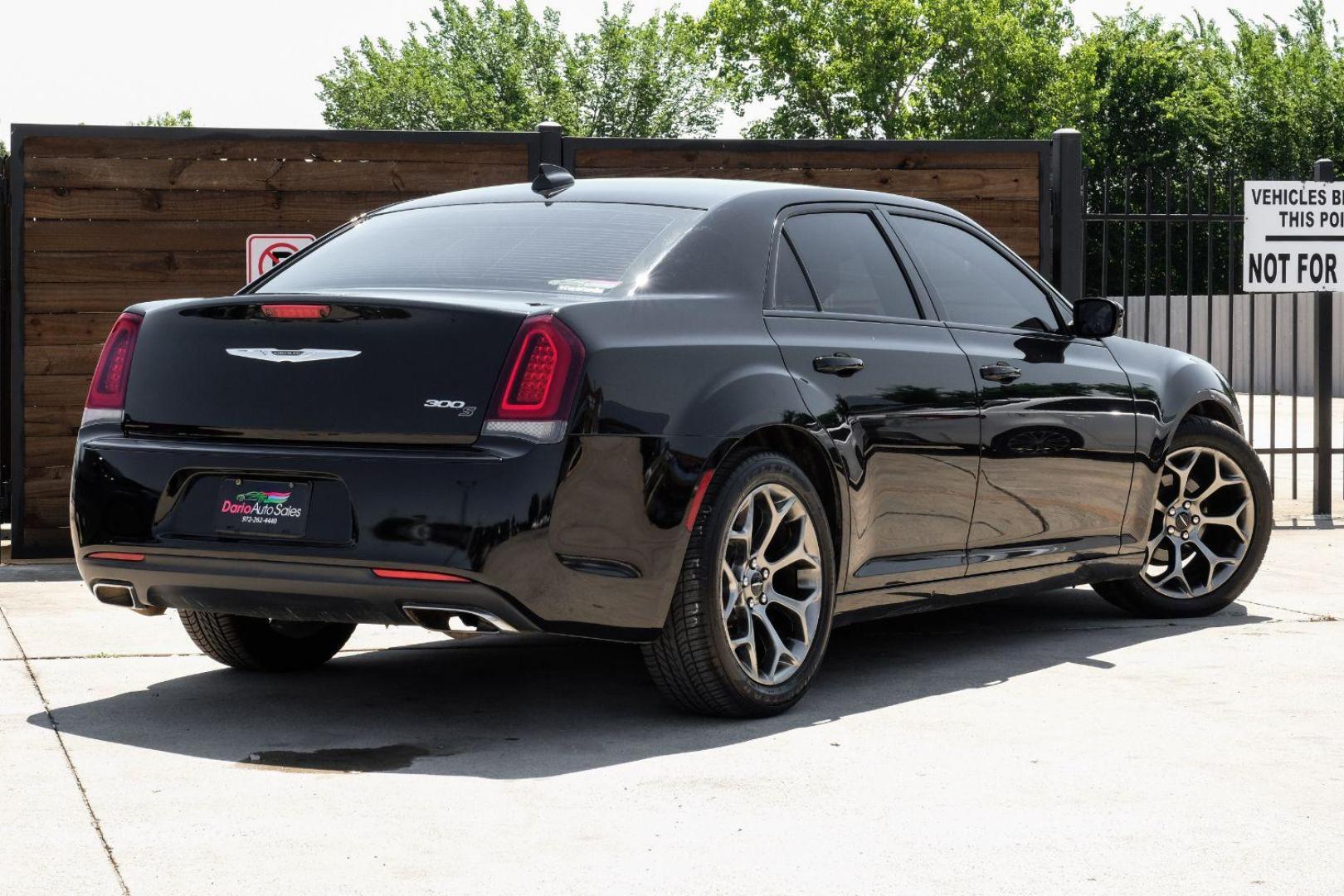 2016 BLACK Chrysler 300 S V6 RWD (2C3CCABG0GH) with an 3.6L V6 DOHC 24V engine, 8-Speed Automatic transmission, located at 2401 E Main St., Grand Prairie, TX, 75050, (972) 262-4440, 32.748981, -96.969643 - Photo#9