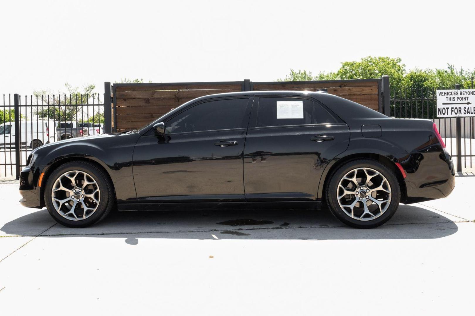 2016 BLACK Chrysler 300 S V6 RWD (2C3CCABG0GH) with an 3.6L V6 DOHC 24V engine, 8-Speed Automatic transmission, located at 2401 E Main St., Grand Prairie, TX, 75050, (972) 262-4440, 32.748981, -96.969643 - Photo#14