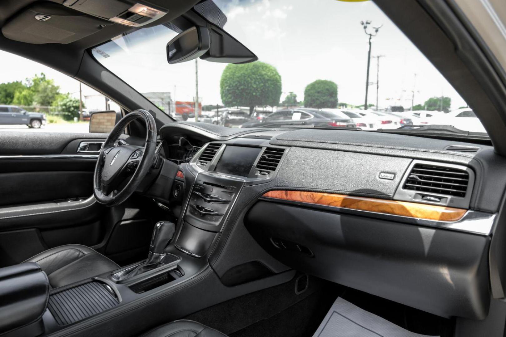 2013 SILVER Lincoln MKS FWD (1LNHL9DKXDG) with an 3.5L V6 DOHC 24V engine, 6-Speed Automatic transmission, located at 2401 E Main St., Grand Prairie, TX, 75050, (972) 262-4440, 32.748981, -96.969643 - Photo#18