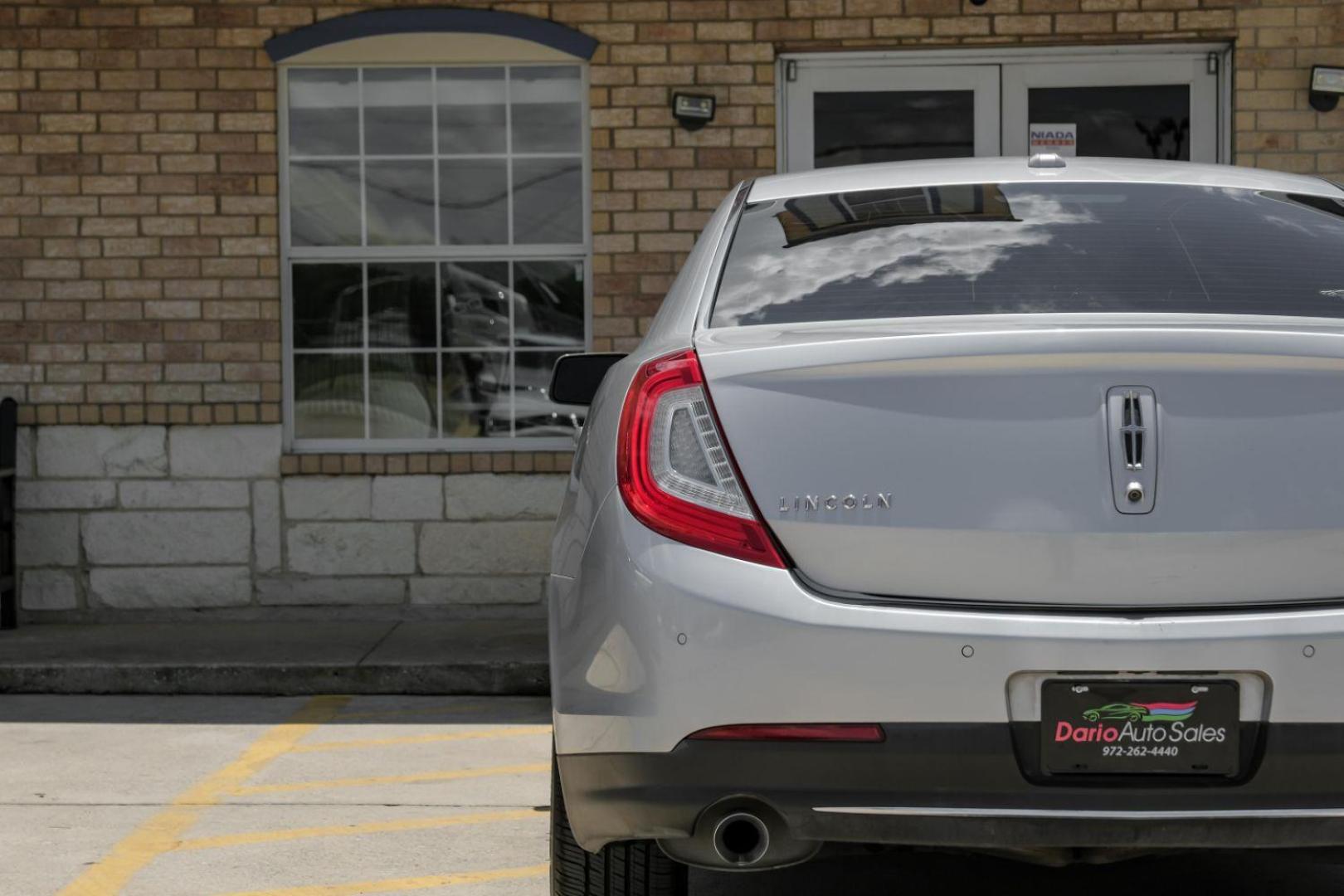 2013 SILVER Lincoln MKS FWD (1LNHL9DKXDG) with an 3.5L V6 DOHC 24V engine, 6-Speed Automatic transmission, located at 2401 E Main St., Grand Prairie, TX, 75050, (972) 262-4440, 32.748981, -96.969643 - Photo#49