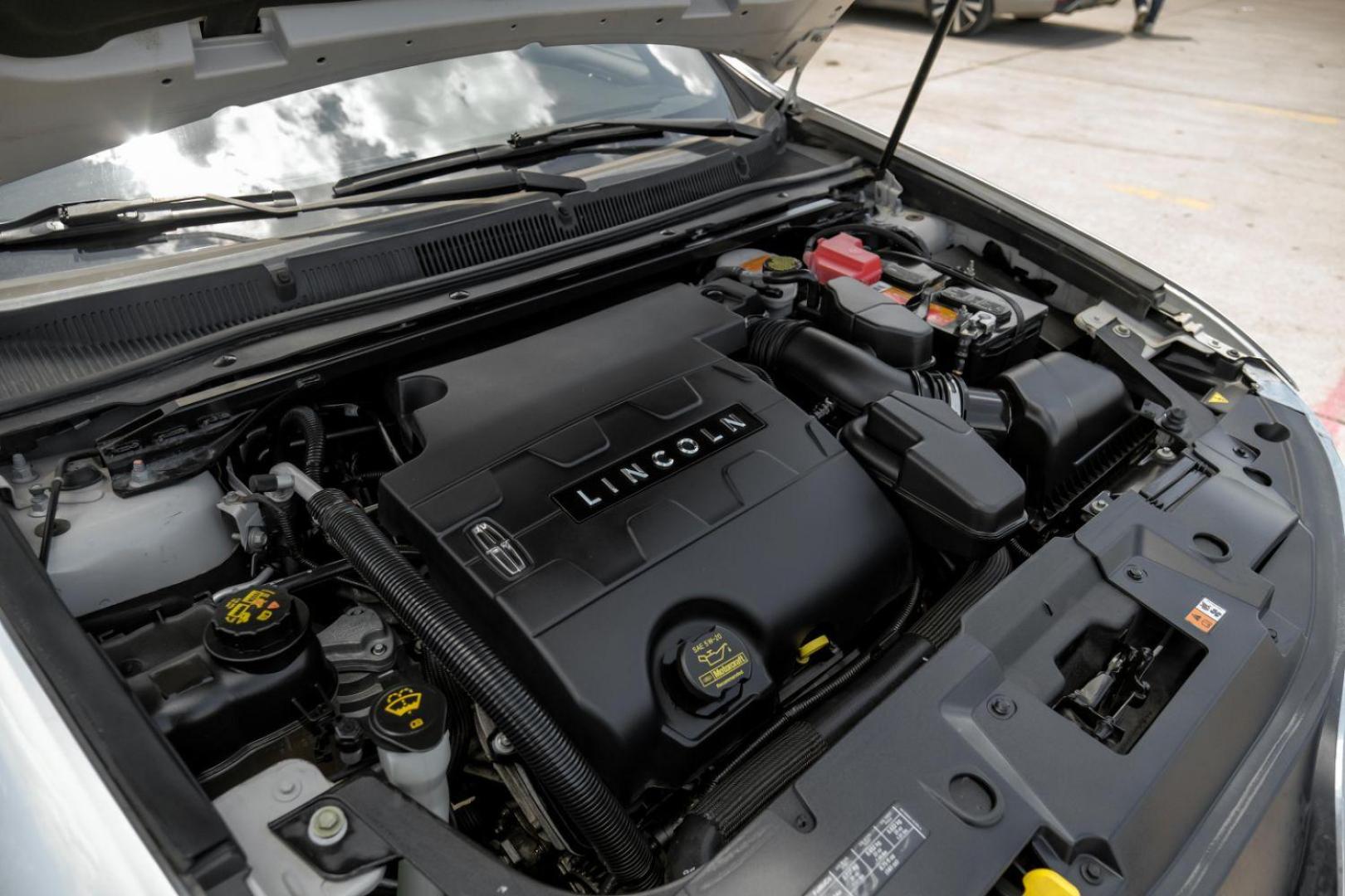 2013 SILVER Lincoln MKS FWD (1LNHL9DKXDG) with an 3.5L V6 DOHC 24V engine, 6-Speed Automatic transmission, located at 2401 E Main St., Grand Prairie, TX, 75050, (972) 262-4440, 32.748981, -96.969643 - Photo#52