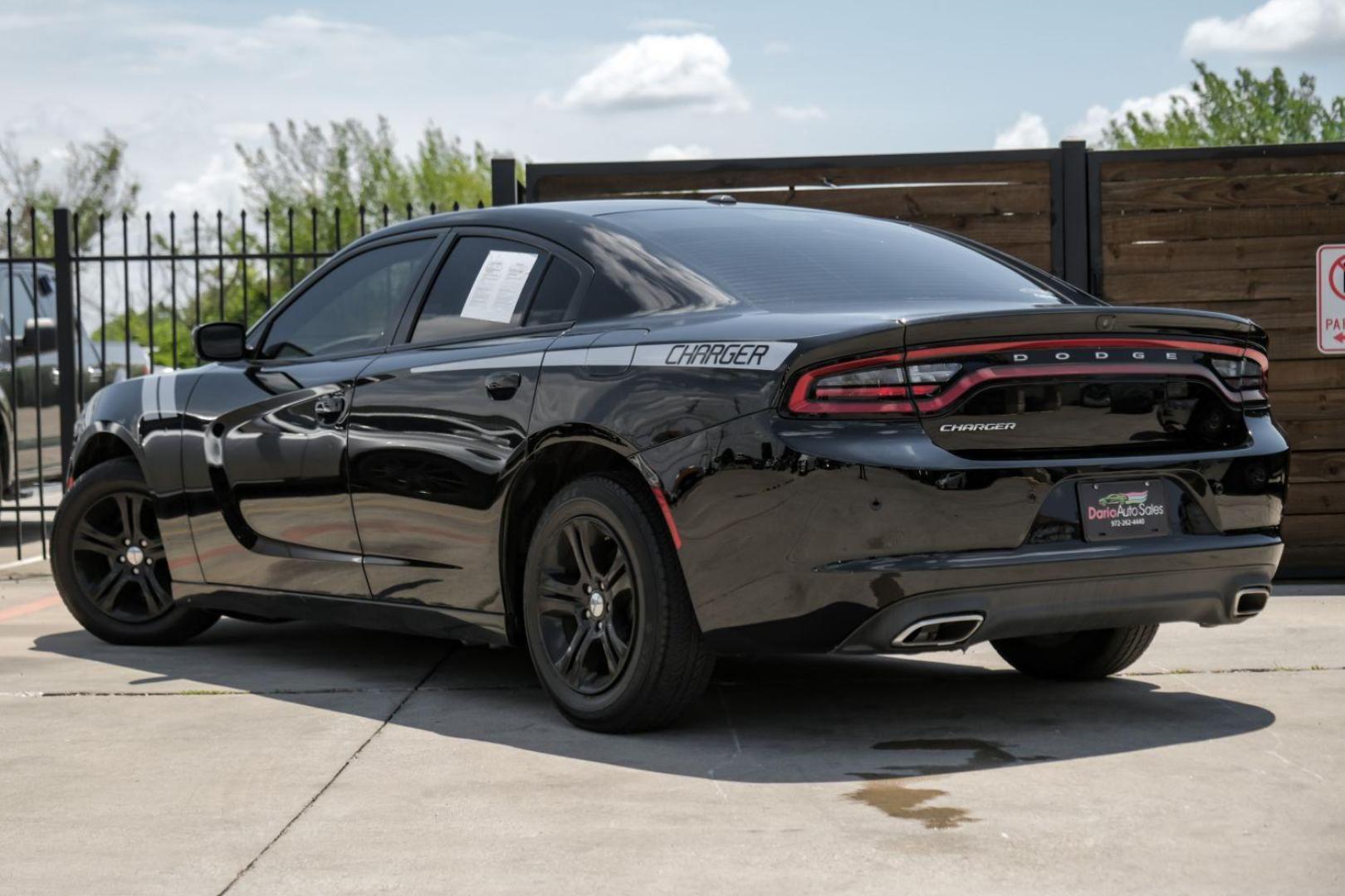 2019 Black Dodge Charger SXT (2C3CDXBG0KH) with an 3.6L V6 DOHC 24V engine, 8-Speed Automatic transmission, located at 2401 E Main St., Grand Prairie, TX, 75050, (972) 262-4440, 32.748981, -96.969643 - Photo#9