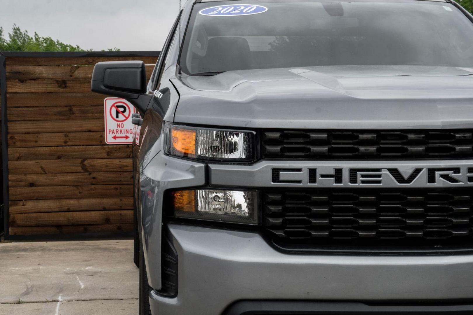 2020 Gray Chevrolet Silverado 1500 Custom Crew Cab Short Box 2WD (3GCPWBEK7LG) with an 2.7L L4 DOHC 16V TURBO engine, 6-Speed Automatic transmission, located at 2401 E Main St., Grand Prairie, TX, 75050, (972) 262-4440, 32.748981, -96.969643 - Photo#34