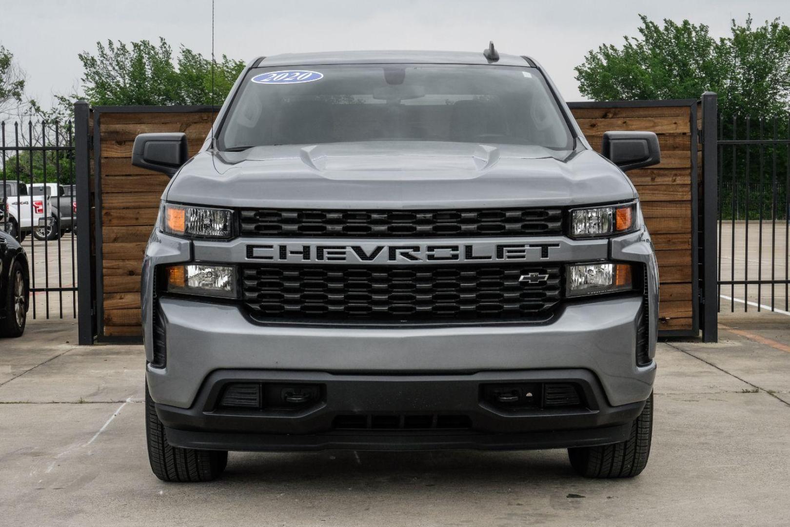 2020 Gray Chevrolet Silverado 1500 Custom Crew Cab Short Box 2WD (3GCPWBEK7LG) with an 2.7L L4 DOHC 16V TURBO engine, 6-Speed Automatic transmission, located at 2401 E Main St., Grand Prairie, TX, 75050, (972) 262-4440, 32.748981, -96.969643 - Photo#6