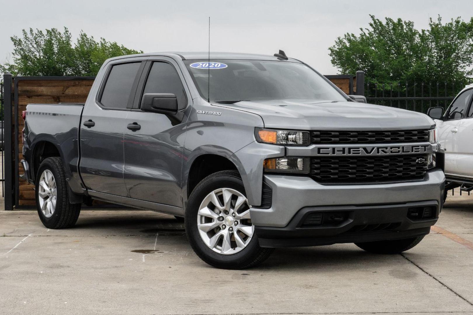 2020 Gray Chevrolet Silverado 1500 Custom Crew Cab Short Box 2WD (3GCPWBEK7LG) with an 2.7L L4 DOHC 16V TURBO engine, 6-Speed Automatic transmission, located at 2401 E Main St., Grand Prairie, TX, 75050, (972) 262-4440, 32.748981, -96.969643 - Photo#7