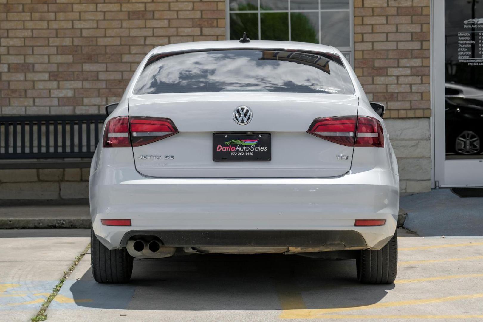 2017 white Volkswagen Jetta 1.4T SE 6A (3VWDB7AJ6HM) with an 1.4L L4 DOHC 16V engine, 6-Speed Automatic transmission, located at 2401 E Main St., Grand Prairie, TX, 75050, (972) 262-4440, 32.748981, -96.969643 - Photo#11