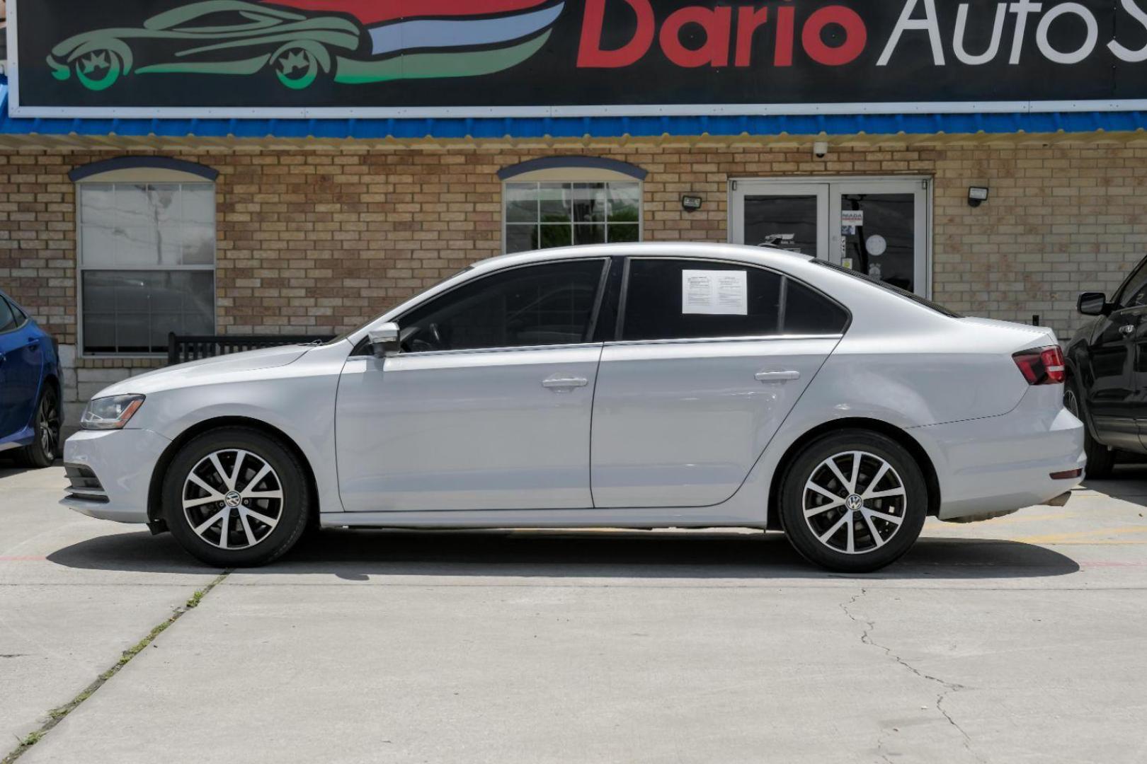 2017 white Volkswagen Jetta 1.4T SE 6A (3VWDB7AJ6HM) with an 1.4L L4 DOHC 16V engine, 6-Speed Automatic transmission, located at 2401 E Main St., Grand Prairie, TX, 75050, (972) 262-4440, 32.748981, -96.969643 - Photo#15