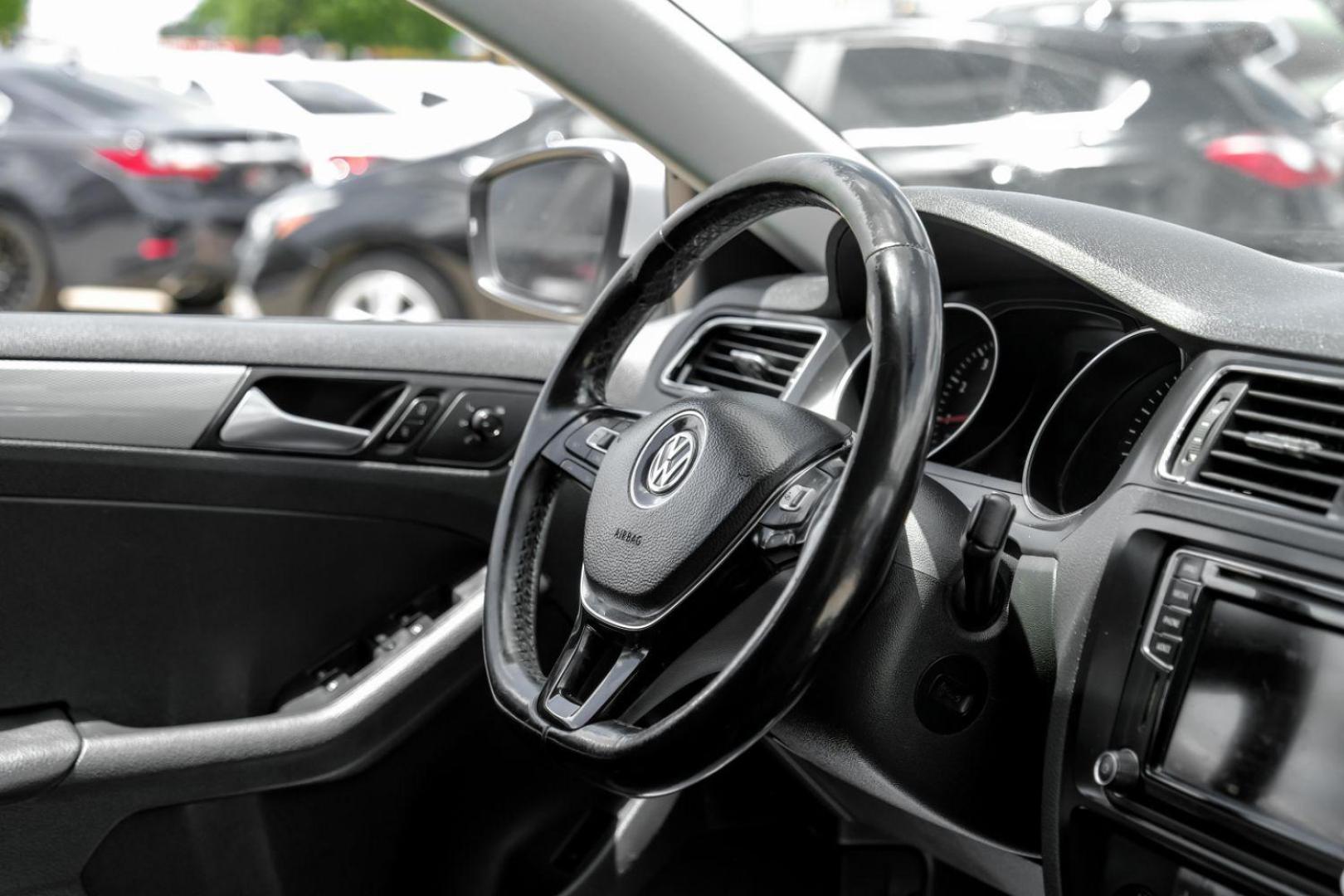 2017 white Volkswagen Jetta 1.4T SE 6A (3VWDB7AJ6HM) with an 1.4L L4 DOHC 16V engine, 6-Speed Automatic transmission, located at 2401 E Main St., Grand Prairie, TX, 75050, (972) 262-4440, 32.748981, -96.969643 - Photo#20