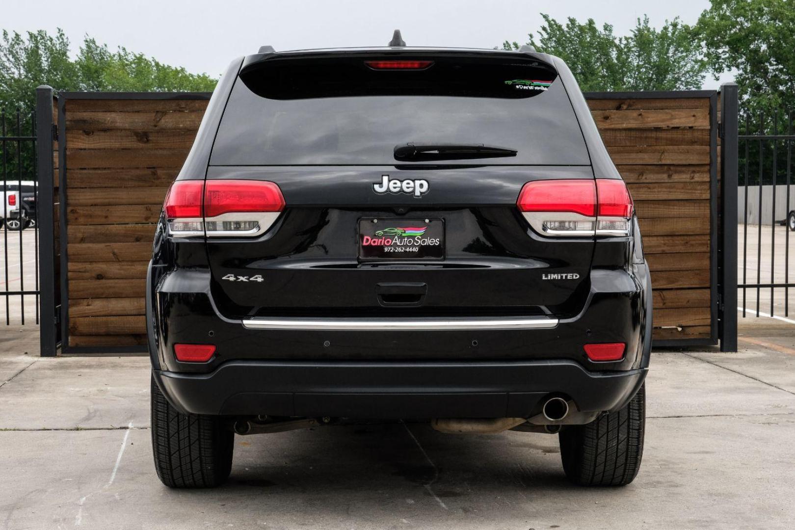 2017 BLACK Jeep Grand Cherokee Limited 4WD (1C4RJFBG3HC) with an 3.6L V6 DOHC 24V engine, 8-Speed Automatic transmission, located at 2401 E Main St., Grand Prairie, TX, 75050, (972) 262-4440, 32.748981, -96.969643 - Photo#11