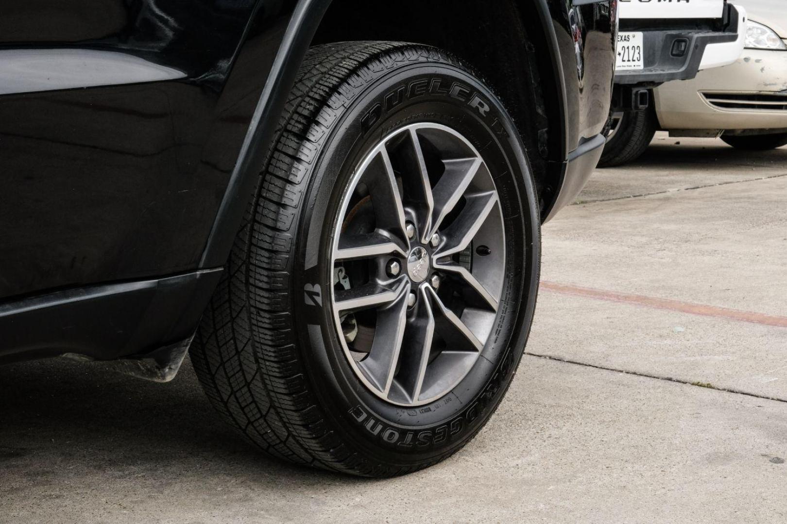 2017 BLACK Jeep Grand Cherokee Limited 4WD (1C4RJFBG3HC) with an 3.6L V6 DOHC 24V engine, 8-Speed Automatic transmission, located at 2401 E Main St., Grand Prairie, TX, 75050, (972) 262-4440, 32.748981, -96.969643 - Photo#53