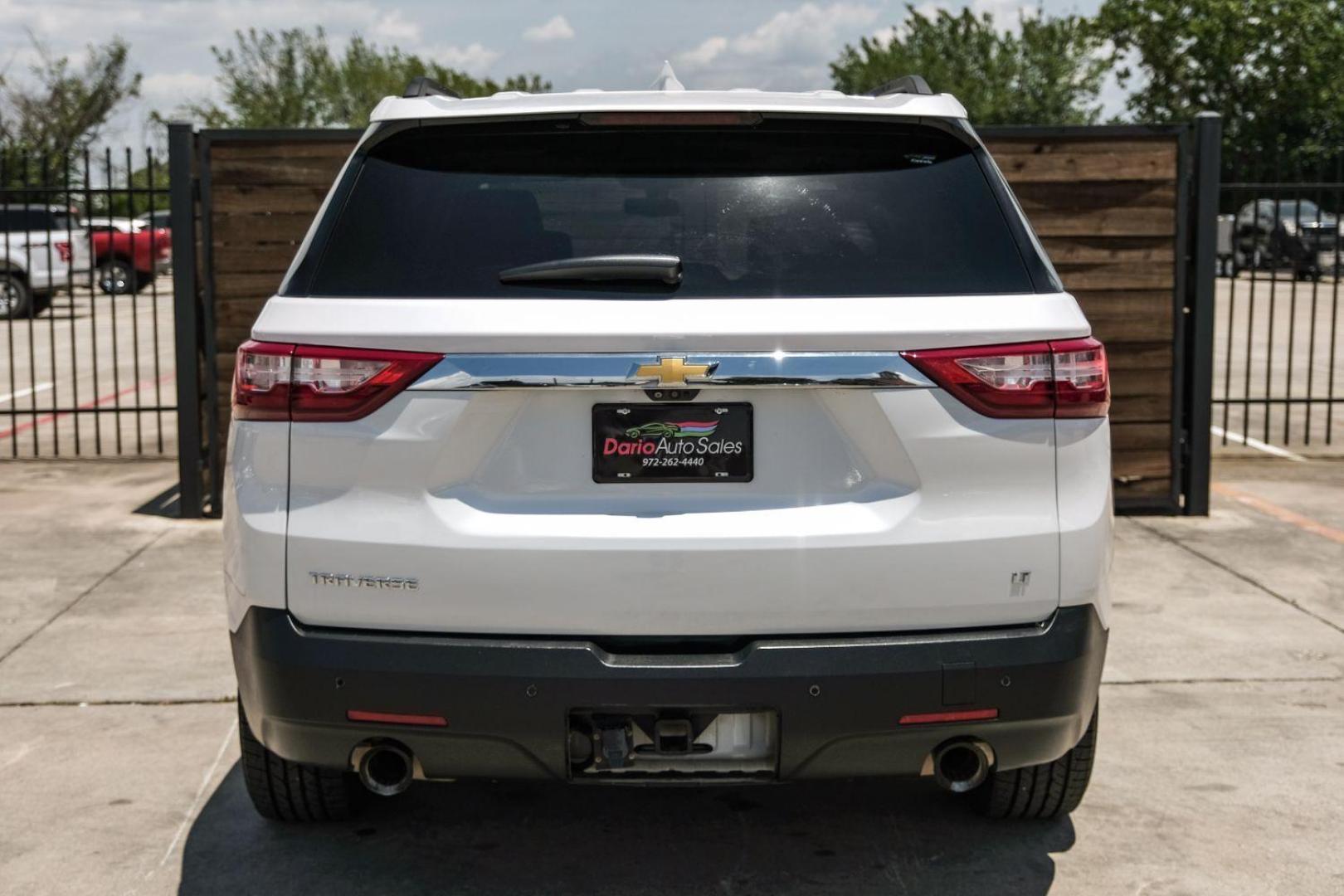 2020 WHITE Chevrolet Traverse SPORT UTILITY 4-DR (1GNERHKW4LJ) with an 3.6L V6 DOHC 24V engine, 9-Speed Automatic transmission, located at 2401 E Main St., Grand Prairie, TX, 75050, (972) 262-4440, 32.748981, -96.969643 - Photo#15