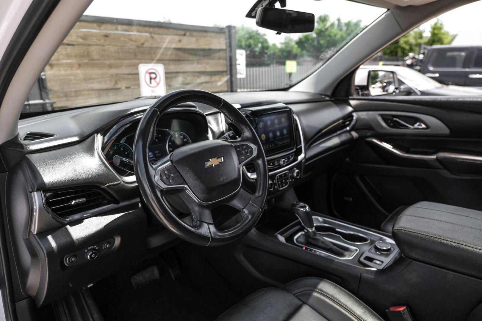 2020 WHITE Chevrolet Traverse SPORT UTILITY 4-DR (1GNERHKW4LJ) with an 3.6L V6 DOHC 24V engine, 9-Speed Automatic transmission, located at 2401 E Main St., Grand Prairie, TX, 75050, (972) 262-4440, 32.748981, -96.969643 - Photo#2