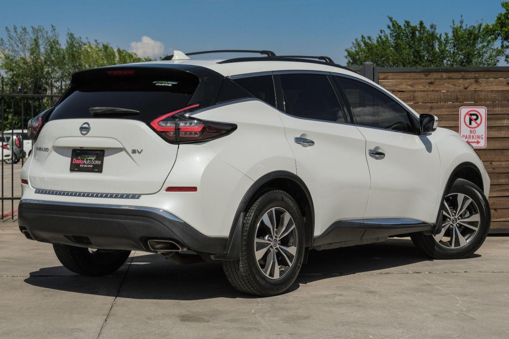 2019 white Nissan Murano SV (5N1AZ2MJ7KN) with an 3.5L V6 DOHC 24V engine, Continuously Variable Transmission transmission, located at 2401 E Main St., Grand Prairie, TX, 75050, (972) 262-4440, 32.748981, -96.969643 - Photo#9