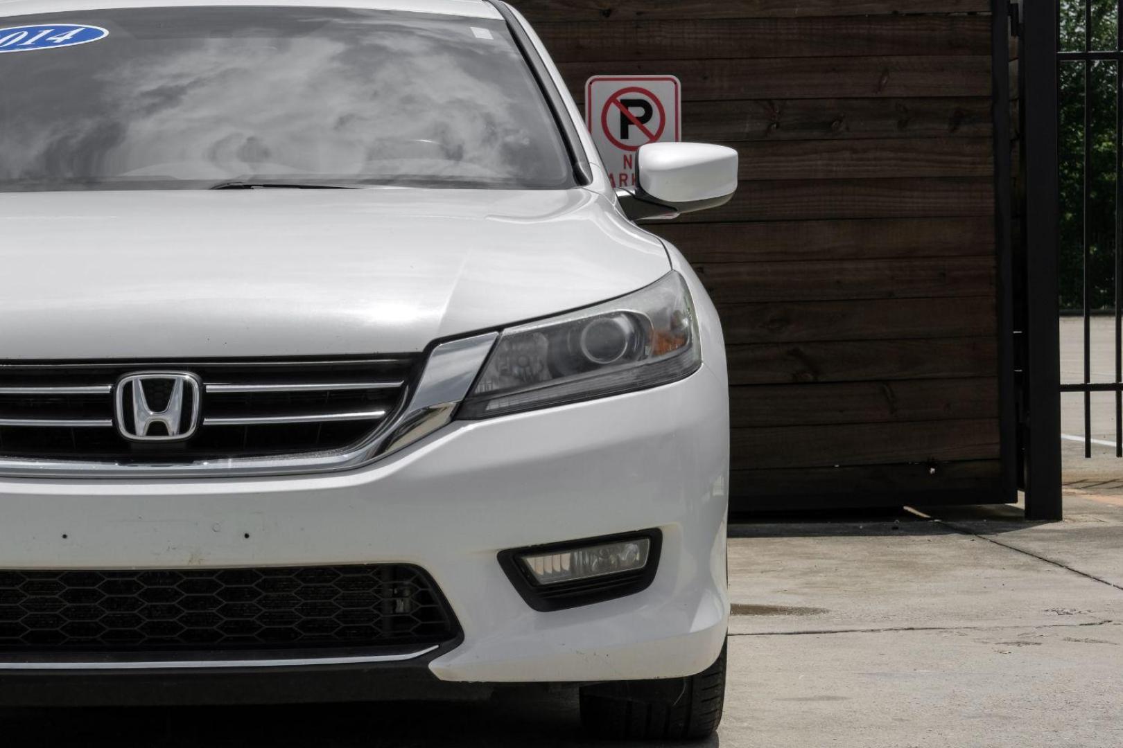 2014 WHITE Honda Accord Sport Sedan CVT (1HGCR2F5XEA) with an 2.4L L4 DOHC 16V engine, Continuously Variable Transmission transmission, located at 2401 E Main St., Grand Prairie, TX, 75050, (972) 262-4440, 32.748981, -96.969643 - Photo#52