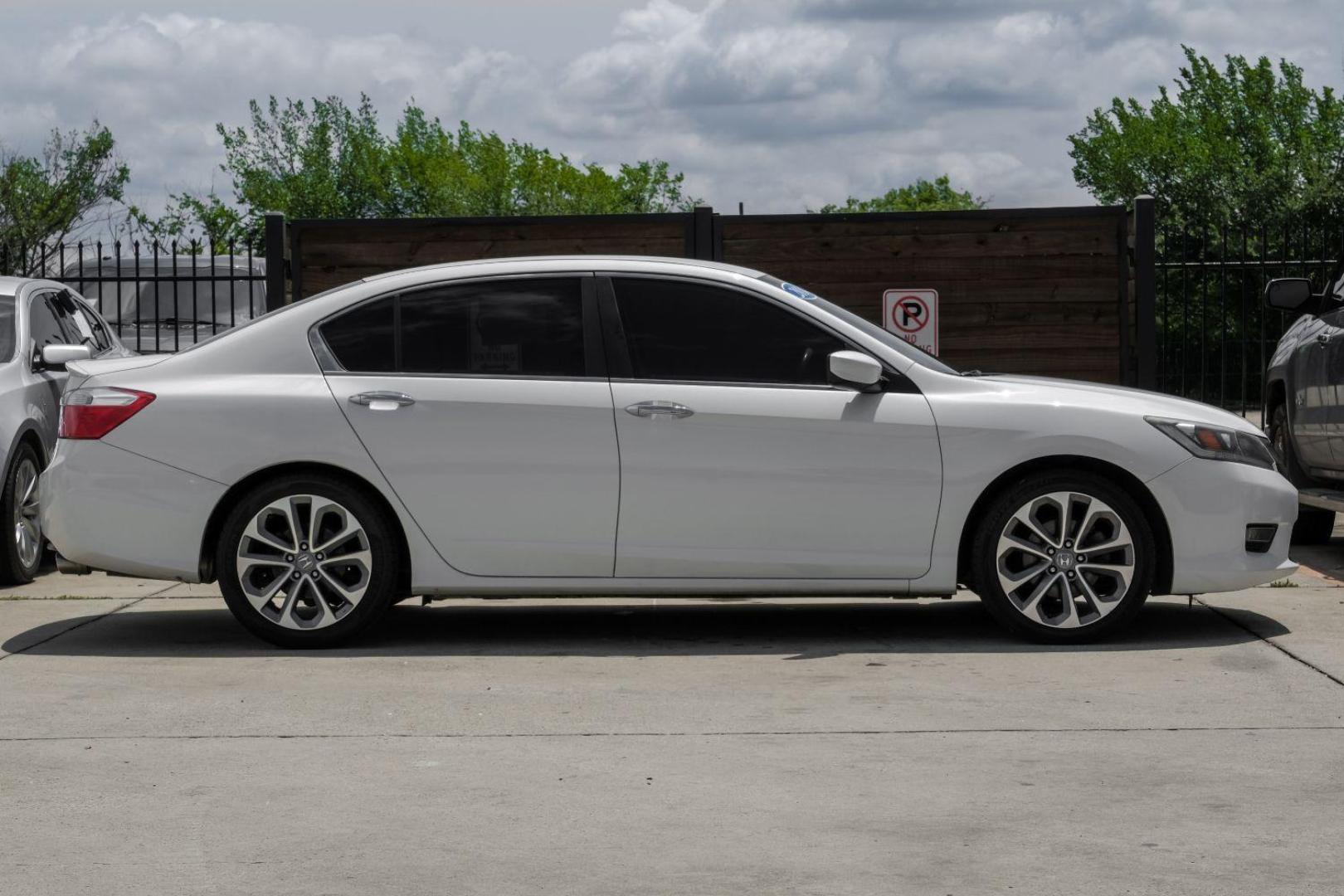 2014 WHITE Honda Accord Sport Sedan CVT (1HGCR2F5XEA) with an 2.4L L4 DOHC 16V engine, Continuously Variable Transmission transmission, located at 2401 E Main St., Grand Prairie, TX, 75050, (972) 262-4440, 32.748981, -96.969643 - Photo#8