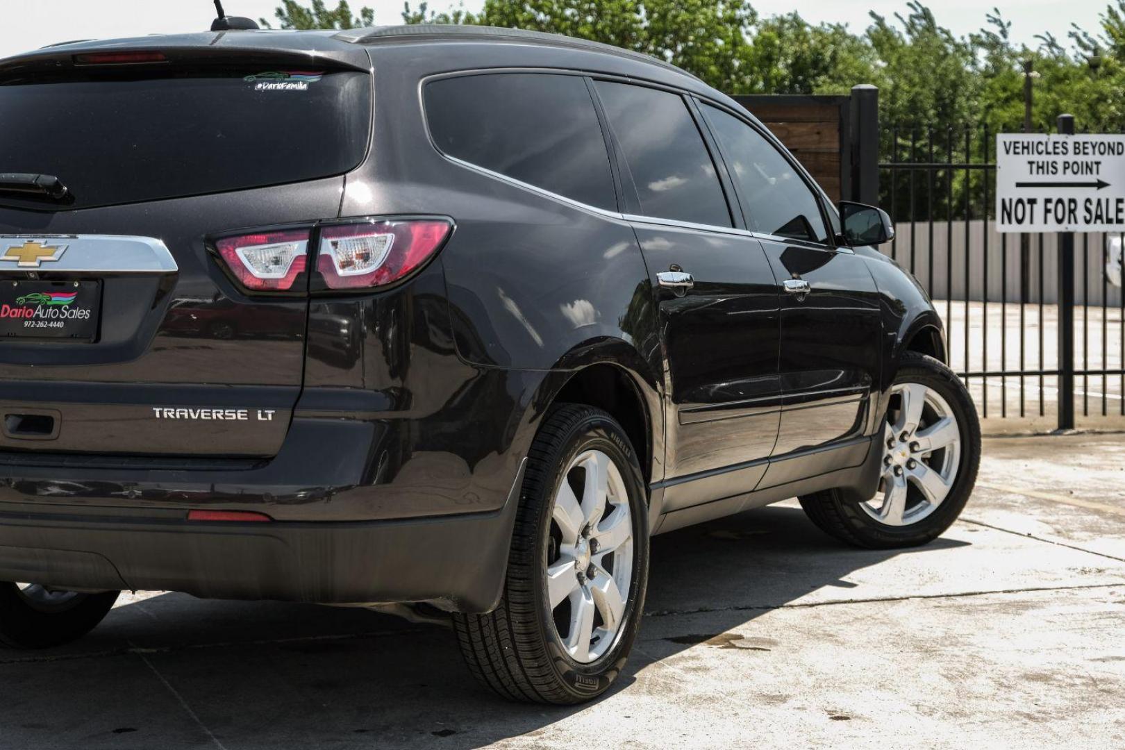 2016 GRAY Chevrolet Traverse SPORT UTILITY 4-DR (1GNKRGKD9GJ) with an 3.6L V6 DOHC 24V engine, 6-Speed Automatic transmission, located at 2401 E Main St., Grand Prairie, TX, 75050, (972) 262-4440, 32.748981, -96.969643 - Photo#13