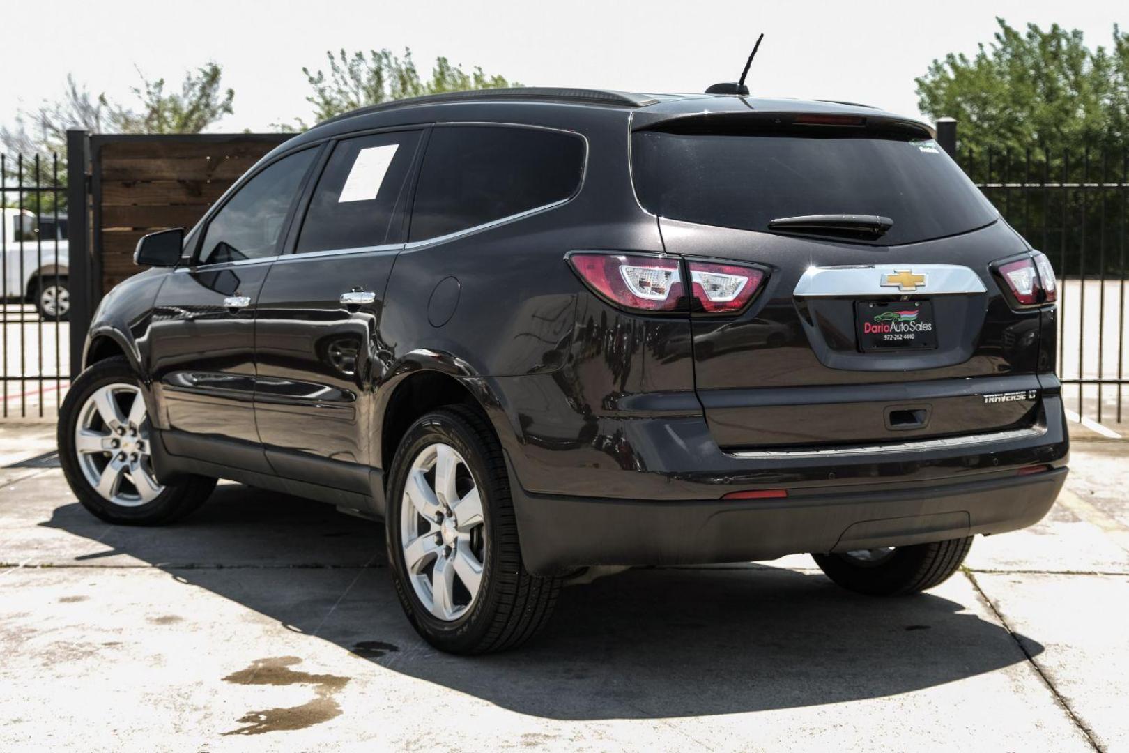 2016 GRAY Chevrolet Traverse SPORT UTILITY 4-DR (1GNKRGKD9GJ) with an 3.6L V6 DOHC 24V engine, 6-Speed Automatic transmission, located at 2401 E Main St., Grand Prairie, TX, 75050, (972) 262-4440, 32.748981, -96.969643 - Photo#15