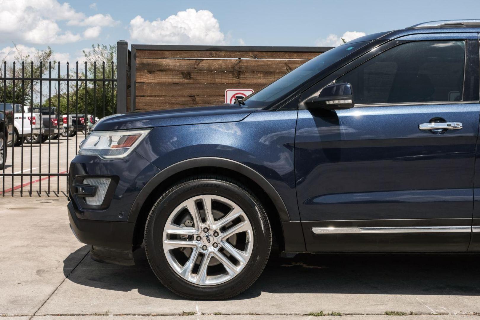 2016 blue Ford Explorer Limited FWD (1FM5K7F85GG) with an 3.5L V6 DOHC 24V engine, 6-Speed Automatic transmission, located at 2401 E Main St., Grand Prairie, TX, 75050, (972) 262-4440, 32.748981, -96.969643 - Photo#19