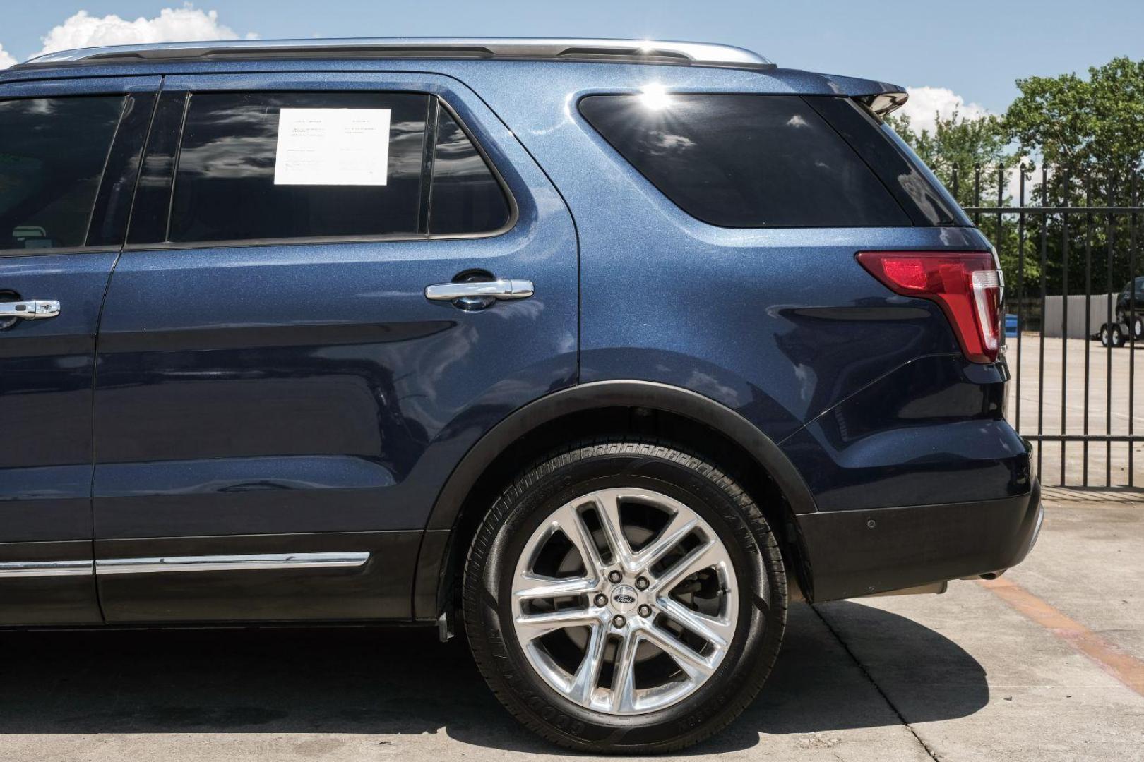 2016 blue Ford Explorer Limited FWD (1FM5K7F85GG) with an 3.5L V6 DOHC 24V engine, 6-Speed Automatic transmission, located at 2401 E Main St., Grand Prairie, TX, 75050, (972) 262-4440, 32.748981, -96.969643 - Photo#20