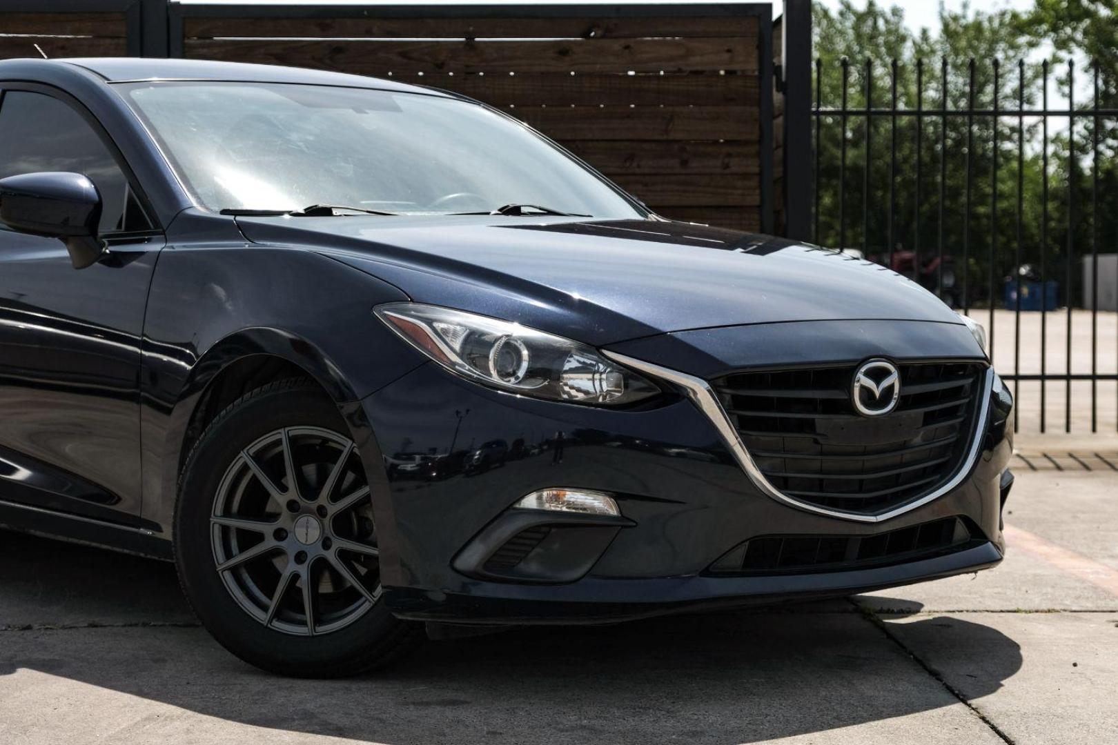 2015 BLACK Mazda MAZDA3 i Sport MT 5-Door (3MZBM1K79FM) with an 2.0L L4 DOHC 16V engine, 6-Speed Manual transmission, located at 2401 E Main St., Grand Prairie, TX, 75050, (972) 262-4440, 32.748981, -96.969643 - Photo#9