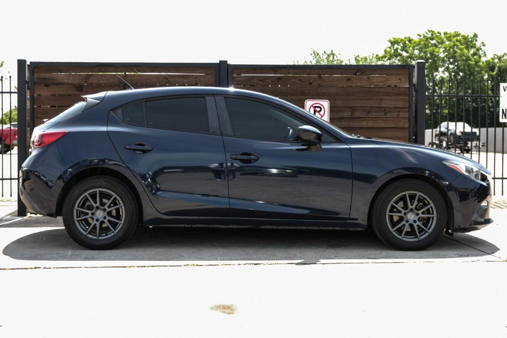 2015 BLACK Mazda MAZDA3 i Sport MT 5-Door (3MZBM1K79FM) with an 2.0L L4 DOHC 16V engine, 6-Speed Manual transmission, located at 2401 E Main St., Grand Prairie, TX, 75050, (972) 262-4440, 32.748981, -96.969643 - Photo#10