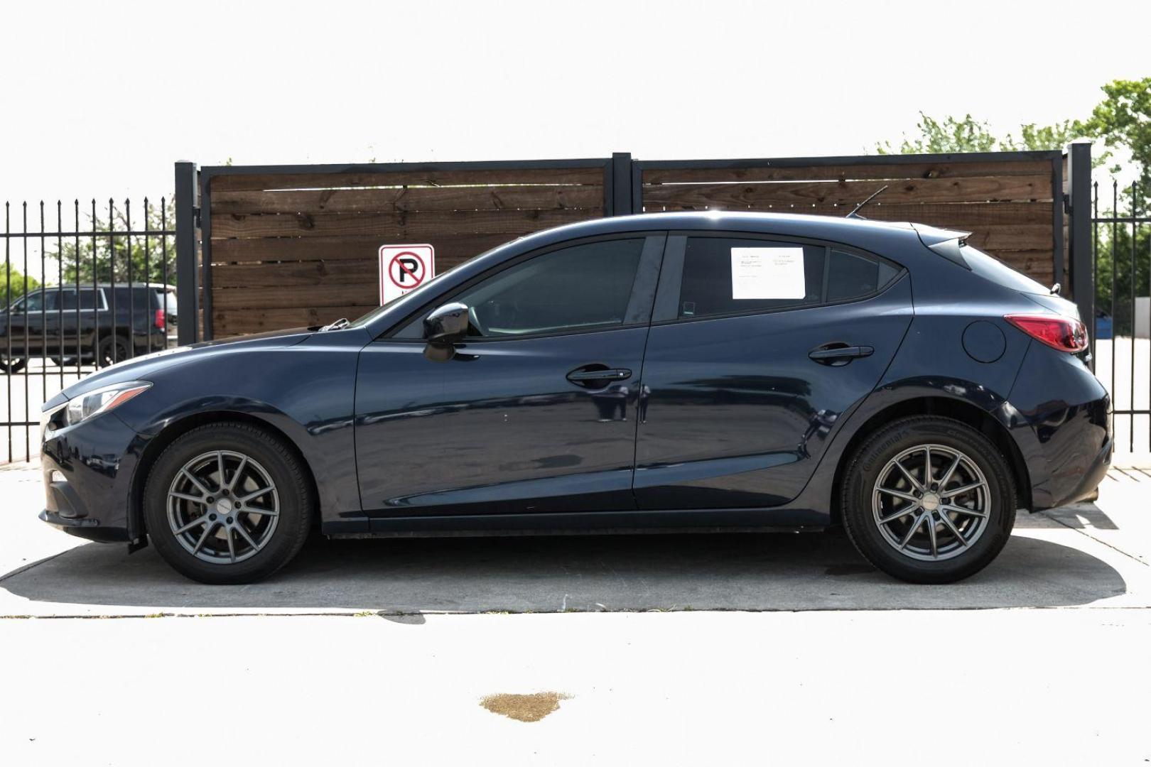 2015 BLACK Mazda MAZDA3 i Sport MT 5-Door (3MZBM1K79FM) with an 2.0L L4 DOHC 16V engine, 6-Speed Manual transmission, located at 2401 E Main St., Grand Prairie, TX, 75050, (972) 262-4440, 32.748981, -96.969643 - Photo#16