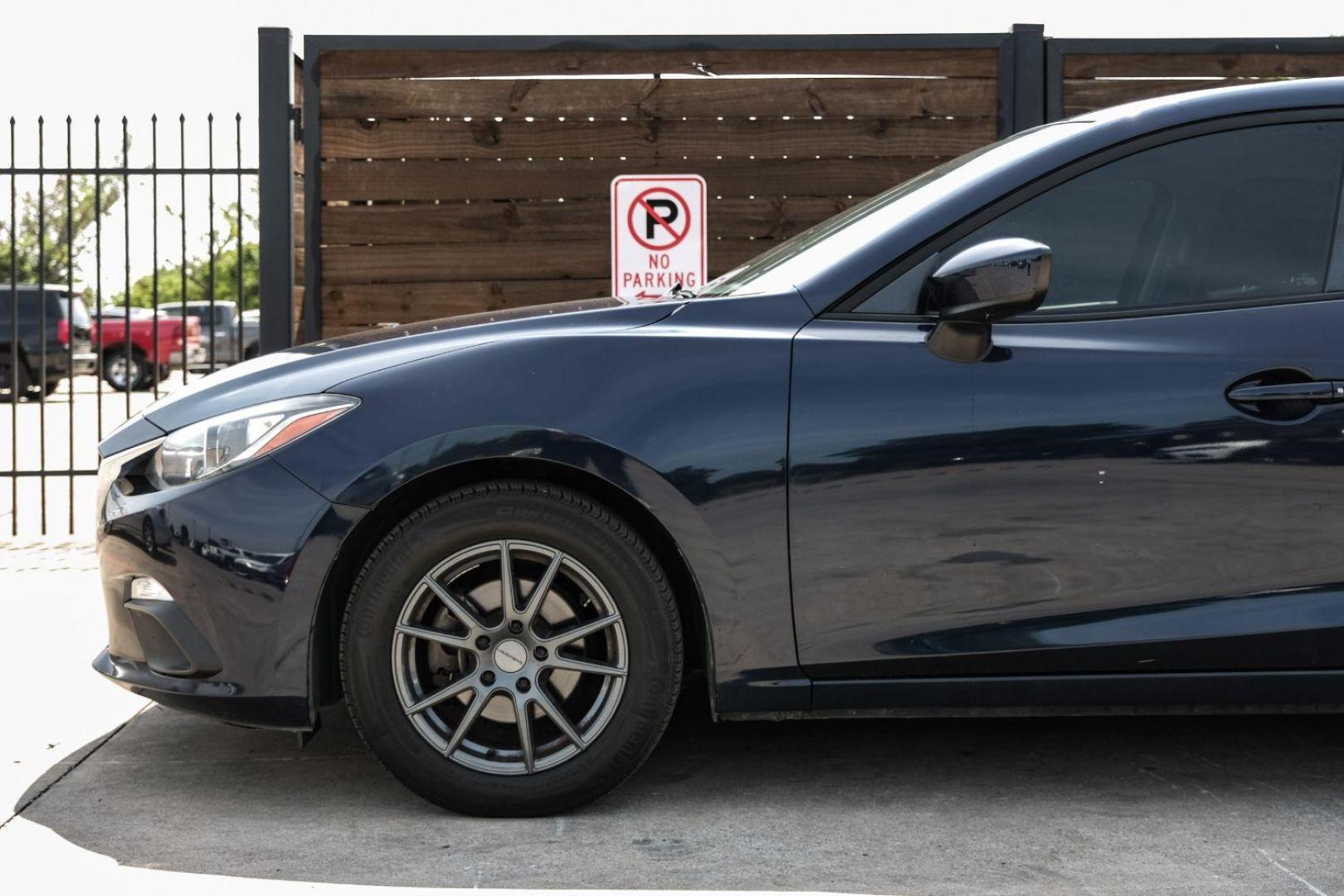 2015 BLACK Mazda MAZDA3 i Sport MT 5-Door (3MZBM1K79FM) with an 2.0L L4 DOHC 16V engine, 6-Speed Manual transmission, located at 2401 E Main St., Grand Prairie, TX, 75050, (972) 262-4440, 32.748981, -96.969643 - Photo#17