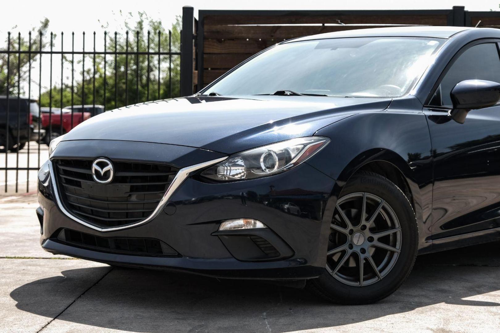 2015 BLACK Mazda MAZDA3 i Sport MT 5-Door (3MZBM1K79FM) with an 2.0L L4 DOHC 16V engine, 6-Speed Manual transmission, located at 2401 E Main St., Grand Prairie, TX, 75050, (972) 262-4440, 32.748981, -96.969643 - Photo#4