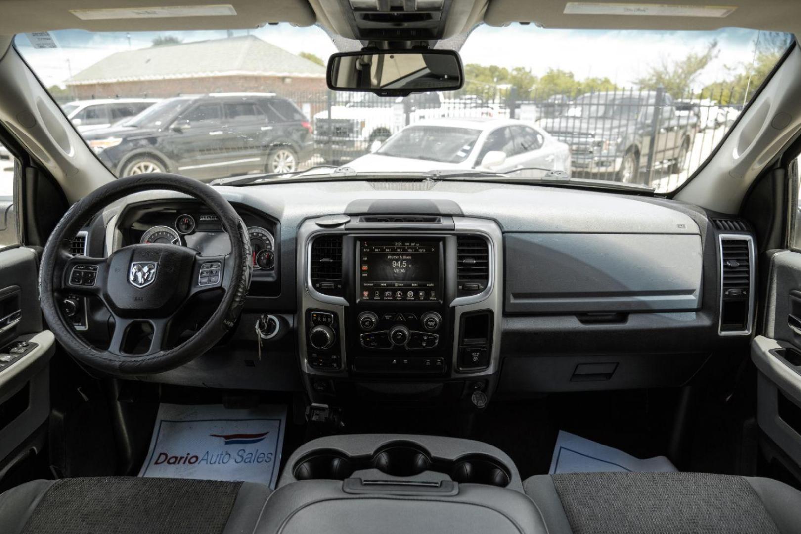 2015 WHITE RAM 1500 SLT Crew Cab SWB 4WD (1C6RR7LT5FS) with an 5.7L V8 OHV 16V engine, 8-Speed Automatic transmission, located at 2401 E Main St., Grand Prairie, TX, 75050, (972) 262-4440, 32.748981, -96.969643 - Photo#18