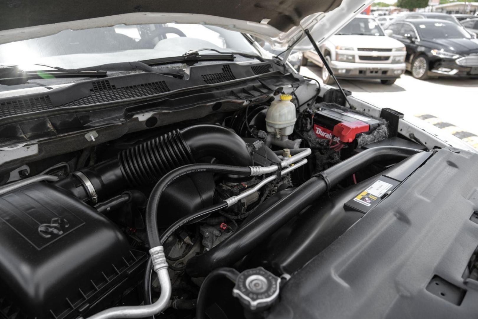 2015 WHITE RAM 1500 SLT Crew Cab SWB 4WD (1C6RR7LT5FS) with an 5.7L V8 OHV 16V engine, 8-Speed Automatic transmission, located at 2401 E Main St., Grand Prairie, TX, 75050, (972) 262-4440, 32.748981, -96.969643 - Photo#48