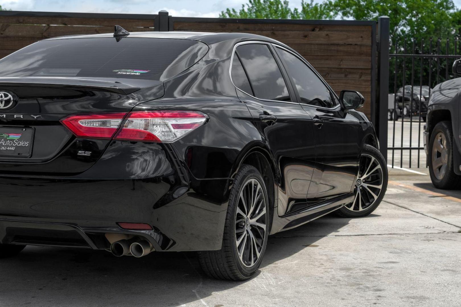 2020 BLACK Toyota Camry SE (4T1M11AK7LU) with an 2.5L L4 DOHC 16V engine, 8-Speed Automatic transmission, located at 2401 E Main St., Grand Prairie, TX, 75050, (972) 262-4440, 32.748981, -96.969643 - Photo#11