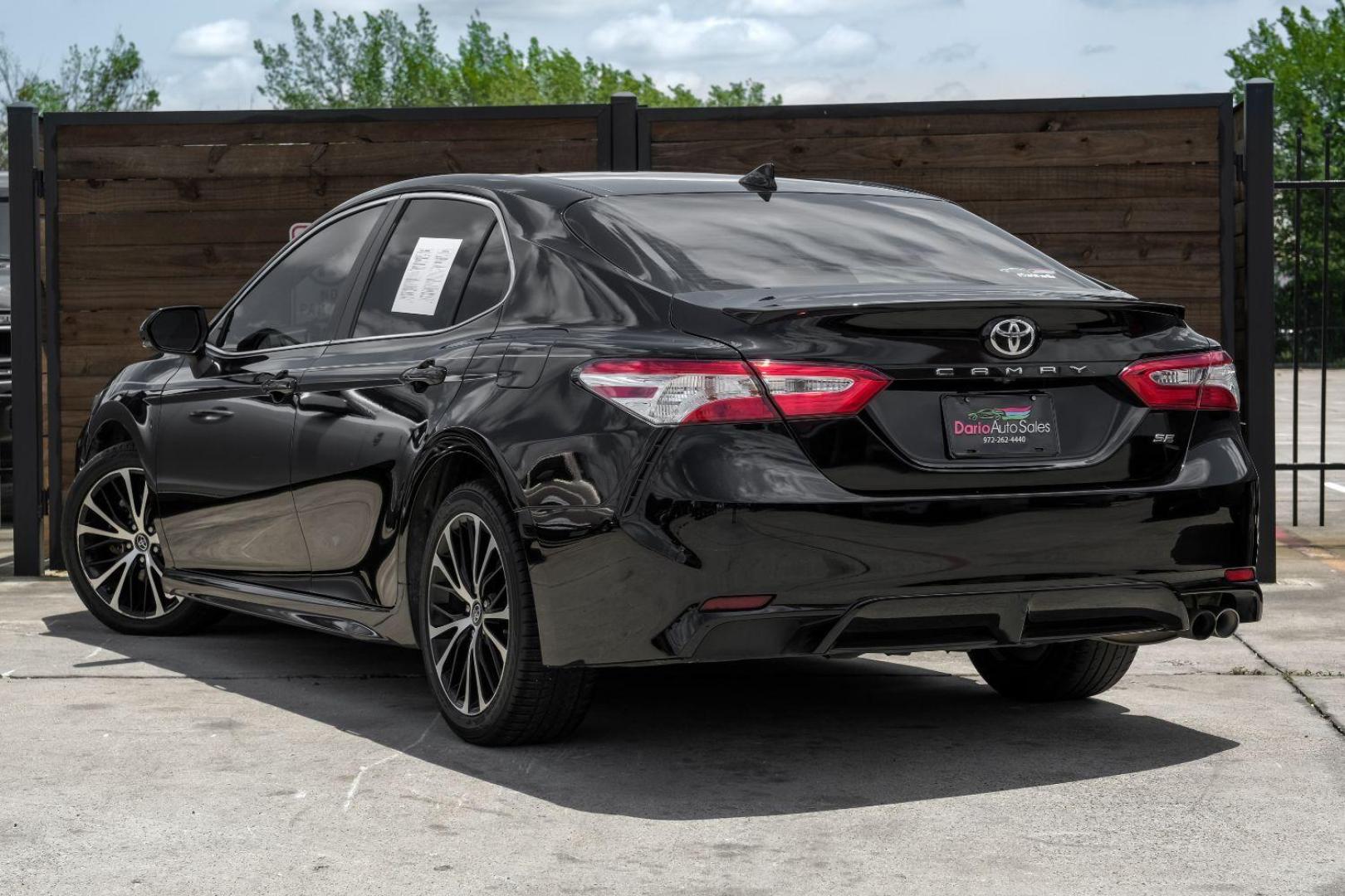 2020 BLACK Toyota Camry SE (4T1M11AK7LU) with an 2.5L L4 DOHC 16V engine, 8-Speed Automatic transmission, located at 2401 E Main St., Grand Prairie, TX, 75050, (972) 262-4440, 32.748981, -96.969643 - Photo#12