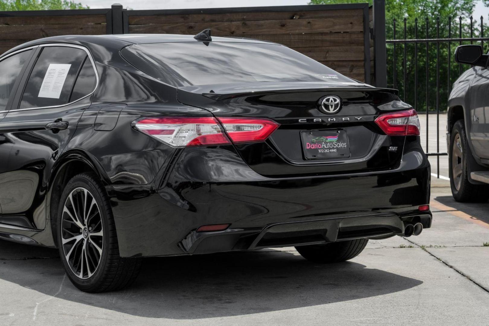 2020 BLACK Toyota Camry SE (4T1M11AK7LU) with an 2.5L L4 DOHC 16V engine, 8-Speed Automatic transmission, located at 2401 E Main St., Grand Prairie, TX, 75050, (972) 262-4440, 32.748981, -96.969643 - Photo#14