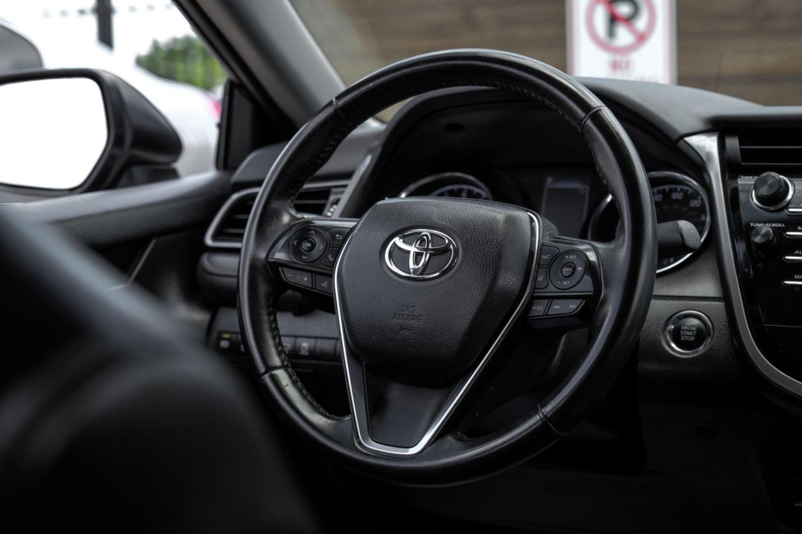 2020 BLACK Toyota Camry SE (4T1M11AK7LU) with an 2.5L L4 DOHC 16V engine, 8-Speed Automatic transmission, located at 2401 E Main St., Grand Prairie, TX, 75050, (972) 262-4440, 32.748981, -96.969643 - Photo#20