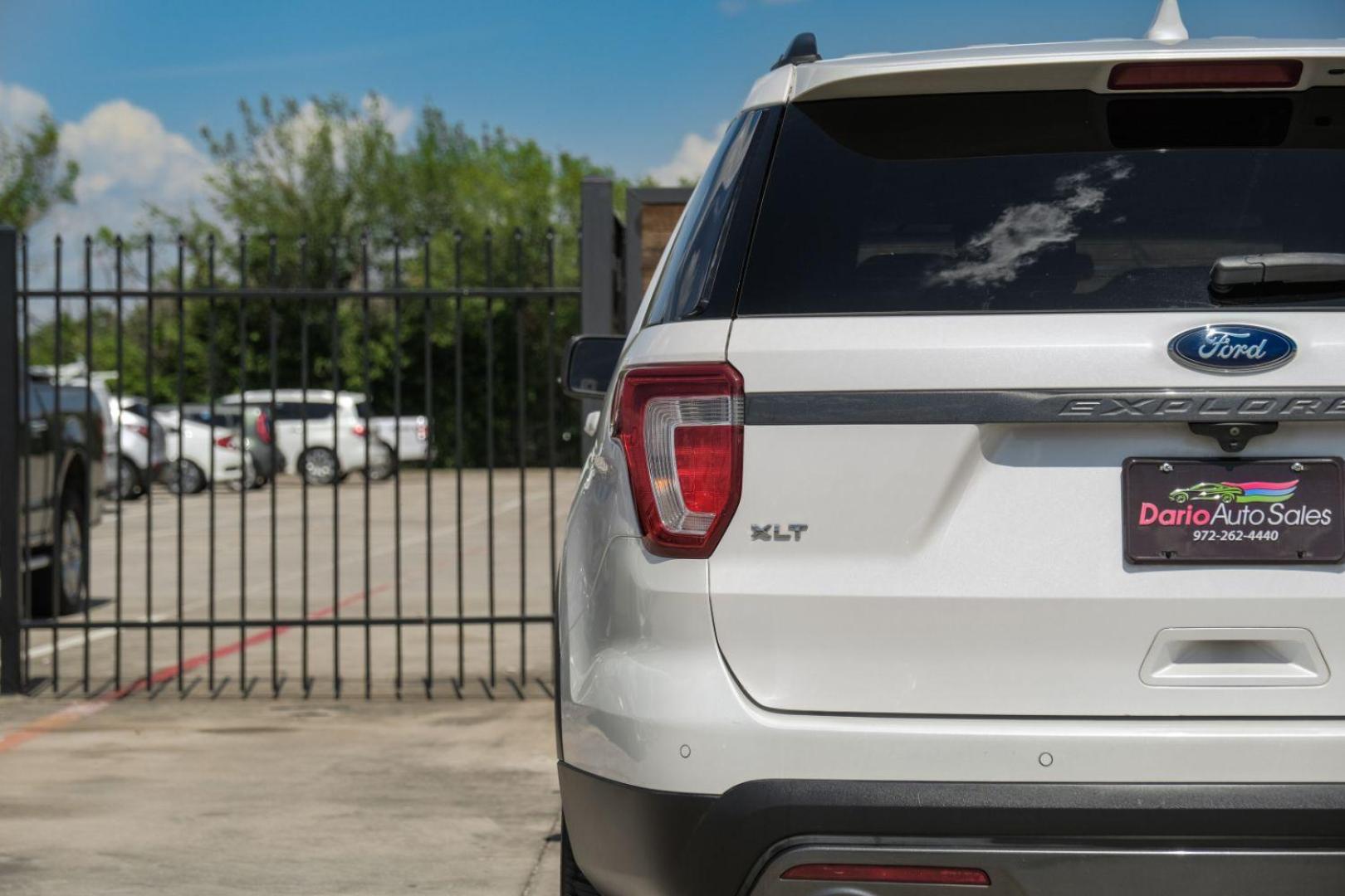 2017 white Ford Explorer XLT FWD (1FM5K7D89HG) with an 3.5L V6 DOHC 24V engine, 6-Speed Automatic transmission, located at 2401 E Main St., Grand Prairie, TX, 75050, (972) 262-4440, 32.748981, -96.969643 - Photo#51