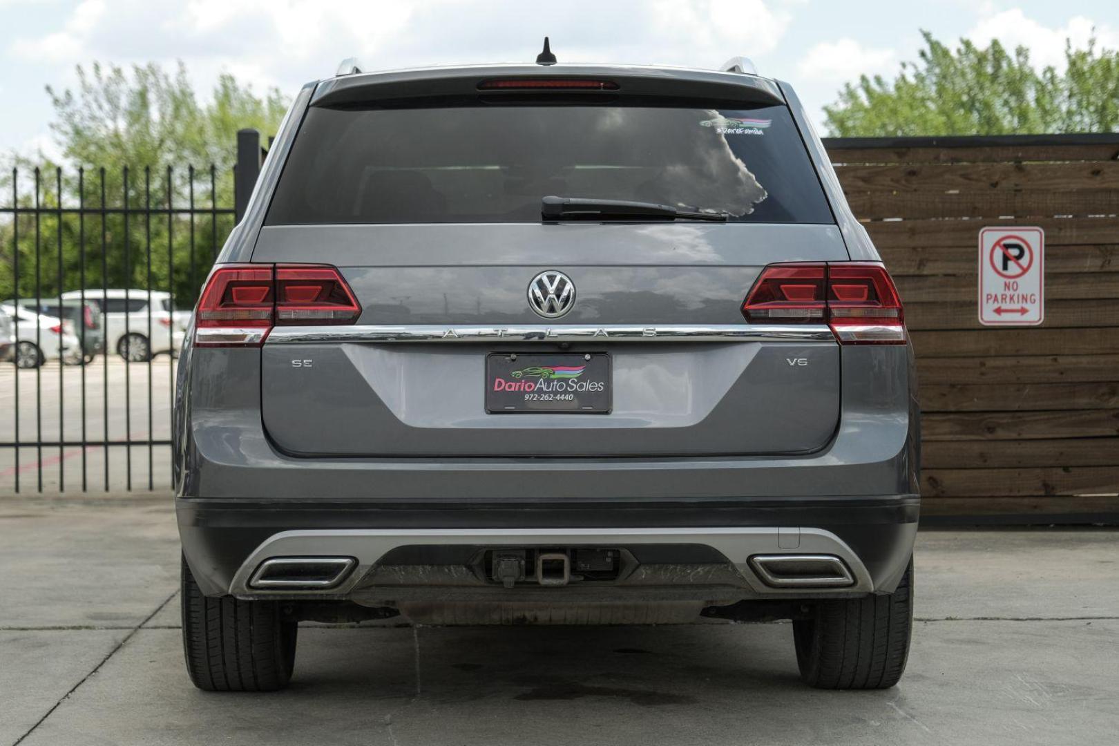 2019 gray Volkswagen Atlas V6 SE w/Technology (1V2WR2CA7KC) with an 3.6L V6 DOHC 24V engine, 8-Speed Automatic transmission, located at 2401 E Main St., Grand Prairie, TX, 75050, (972) 262-4440, 32.748981, -96.969643 - Photo#11